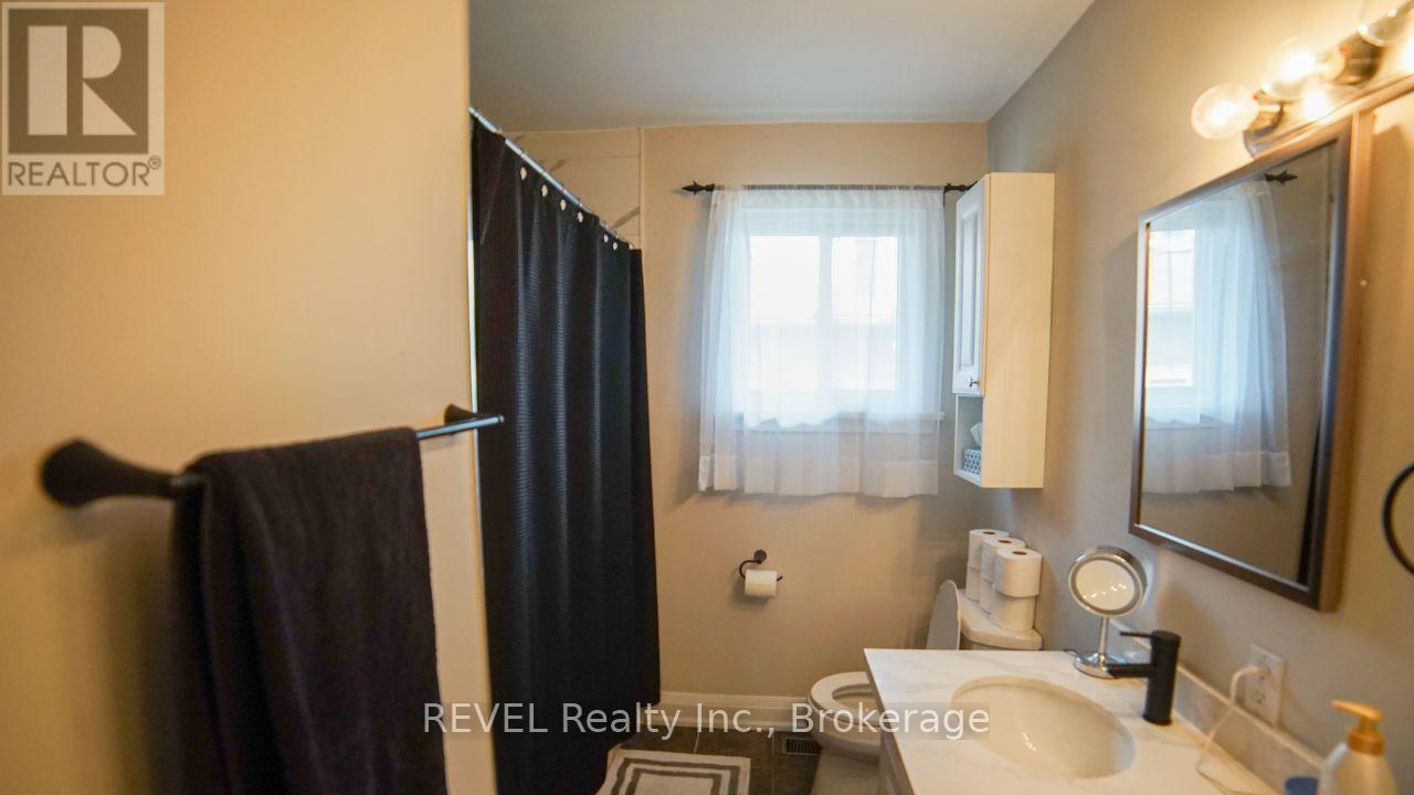 510 Lloyd Avenue, Welland (Prince Charles), Ontario  L3C 2Z5 - Photo 15 - X12517284