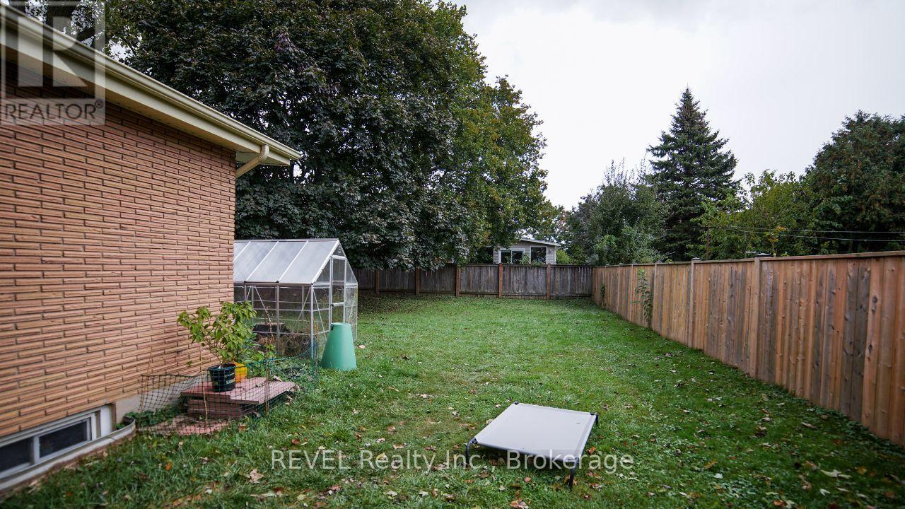 510 Lloyd Avenue, Welland (Prince Charles), Ontario  L3C 2Z5 - Photo 27 - X12517284