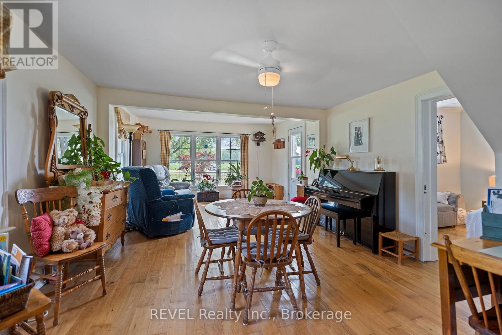 1555 Merrittville Highway, Thorold (Hurricane/merrittville), Ontario  L3B 5N5 - Photo 12 - X12517348