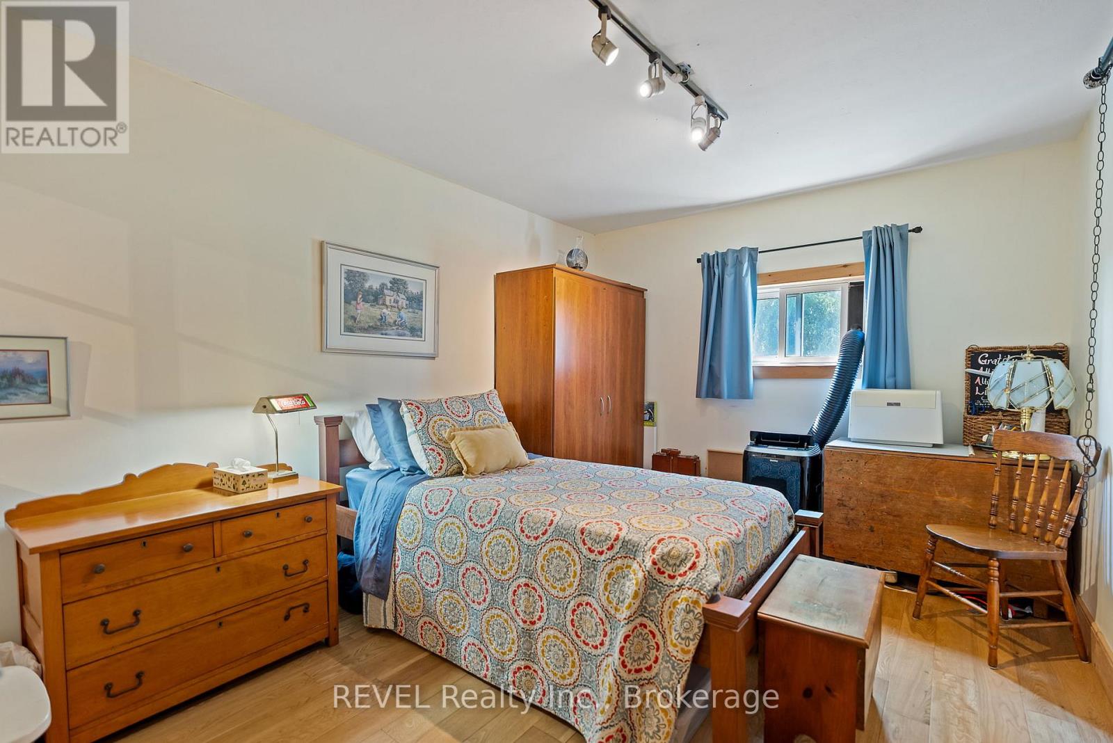 1555 Merrittville Highway, Thorold (Hurricane/merrittville), Ontario  L3B 5N5 - Photo 17 - X12517348