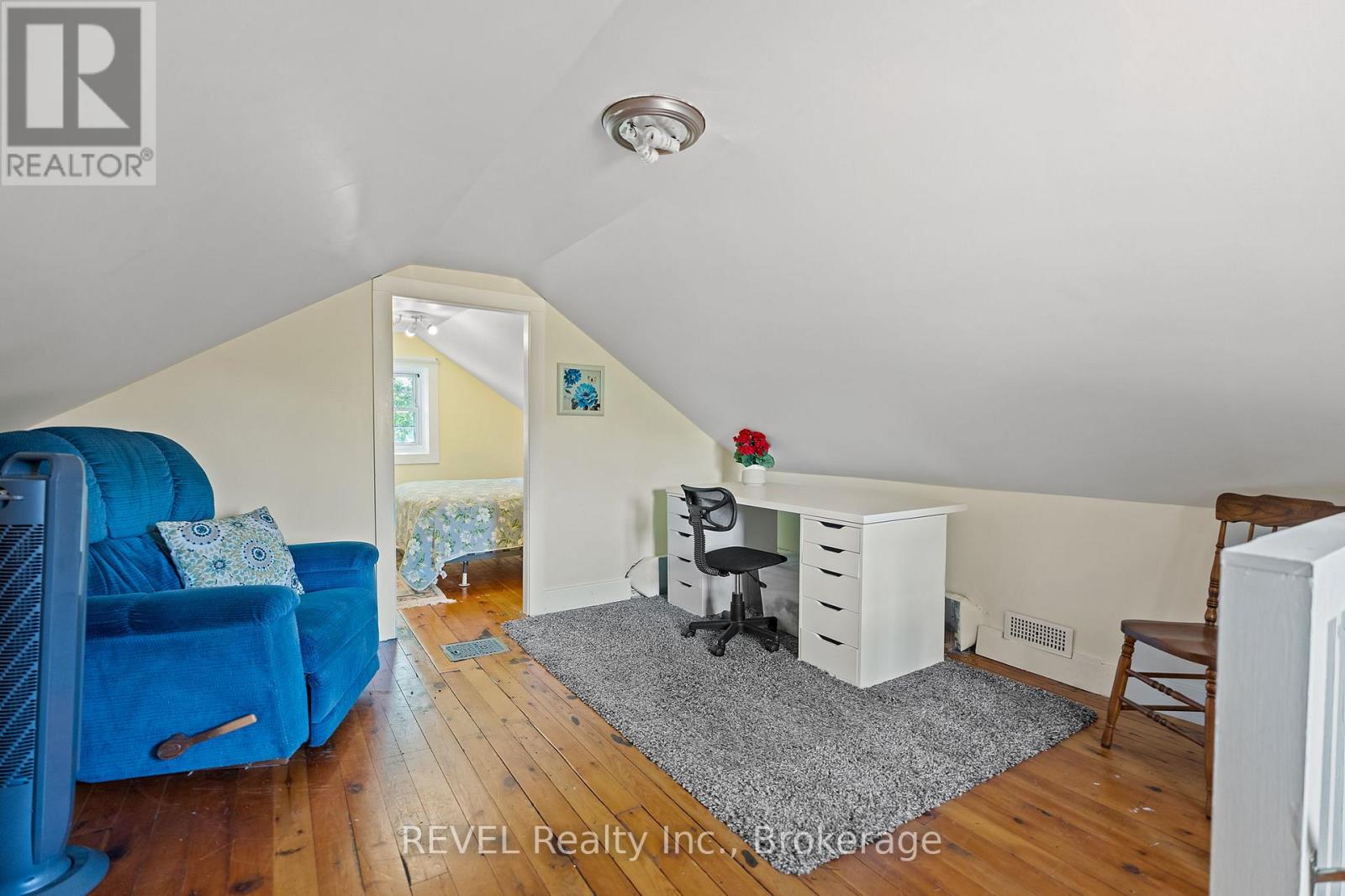 1555 Merrittville Highway, Thorold (Hurricane/merrittville), Ontario  L3B 5N5 - Photo 18 - X12517348