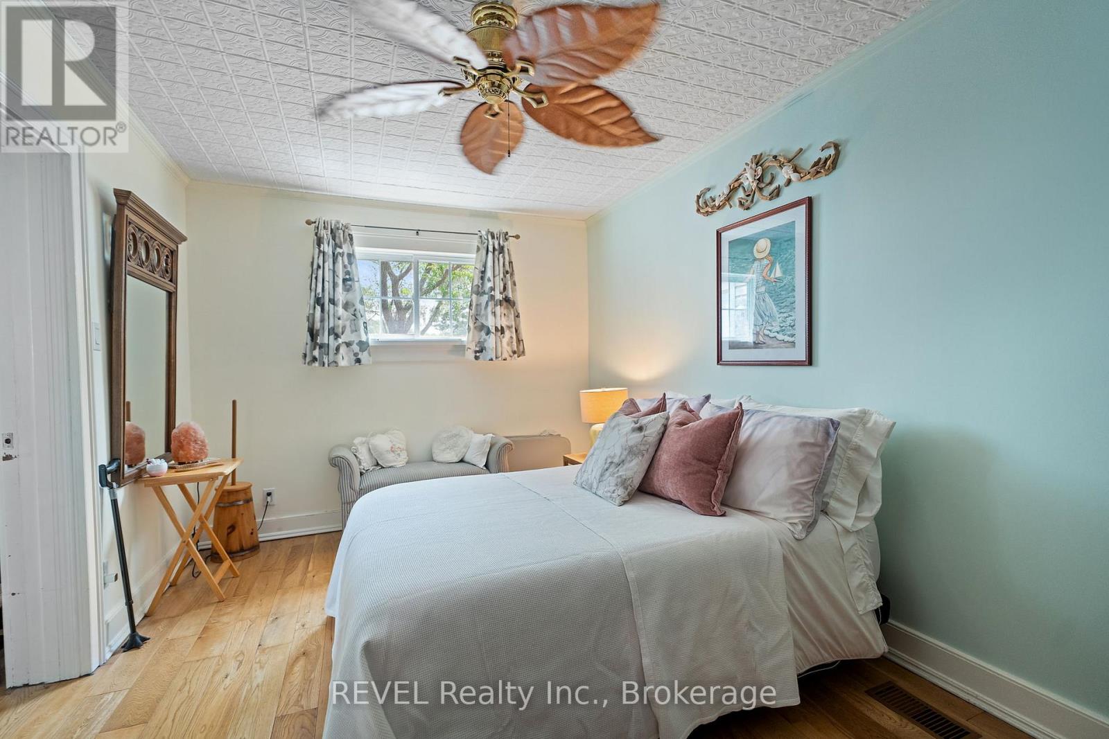 1555 Merrittville Highway, Thorold (Hurricane/merrittville), Ontario  L3B 5N5 - Photo 21 - X12517348