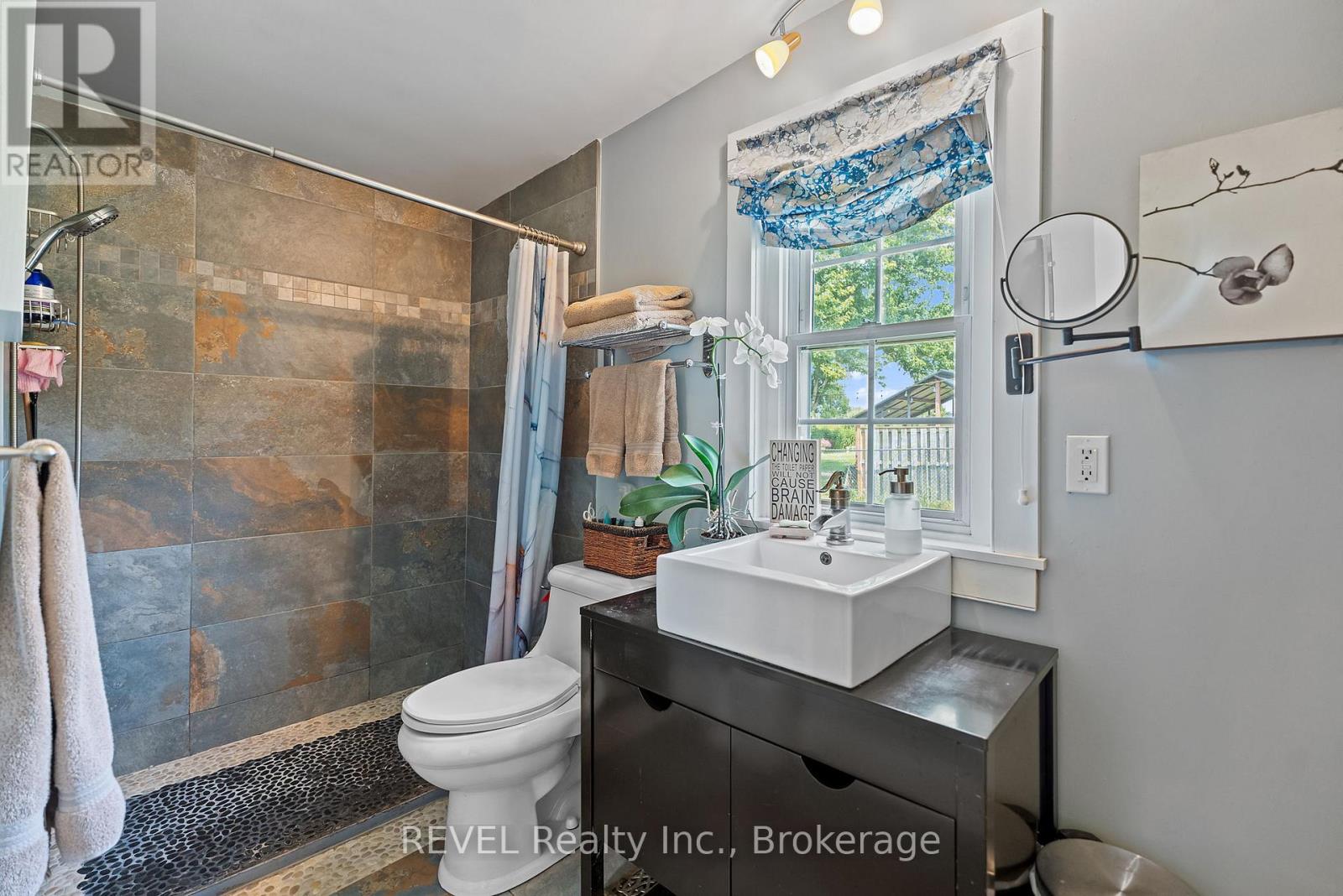 1555 Merrittville Highway, Thorold (Hurricane/merrittville), Ontario  L3B 5N5 - Photo 23 - X12517348