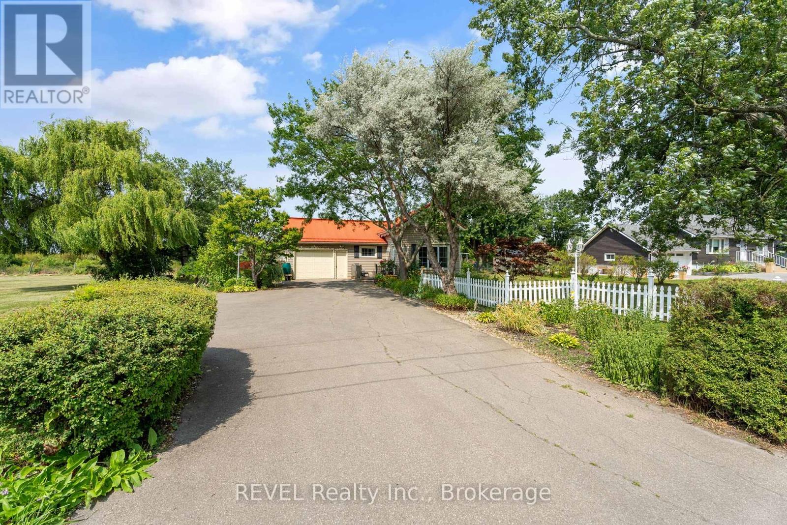 1555 Merrittville Highway, Thorold (Hurricane/merrittville), Ontario  L3B 5N5 - Photo 28 - X12517348