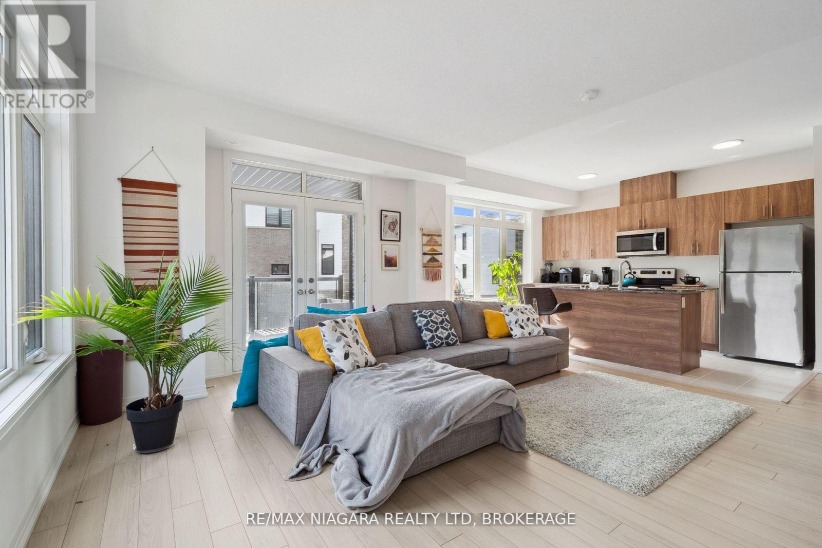 2 Sidney Rose Common N, St. Catharines, Ontario L2T 0B3 - Photo 9 - X12517386