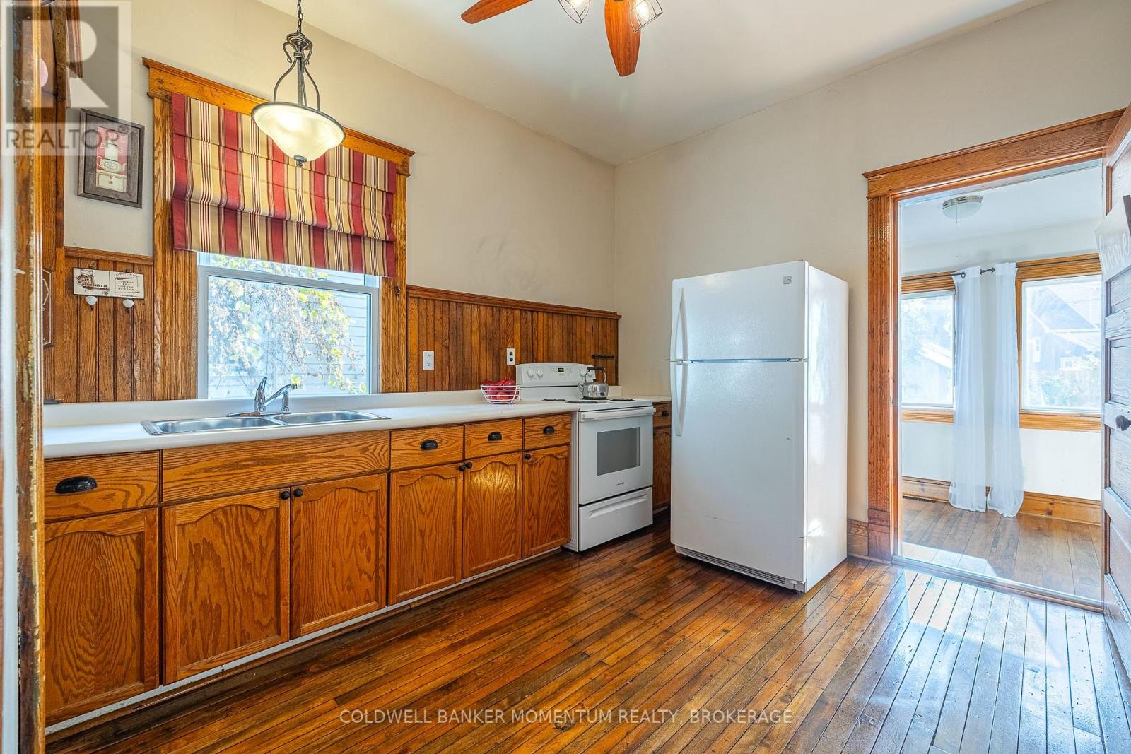 34 Almond Street, St. Catharines (Secord Woods), Ontario  L2T 1E9 - Photo 16 - X12517484