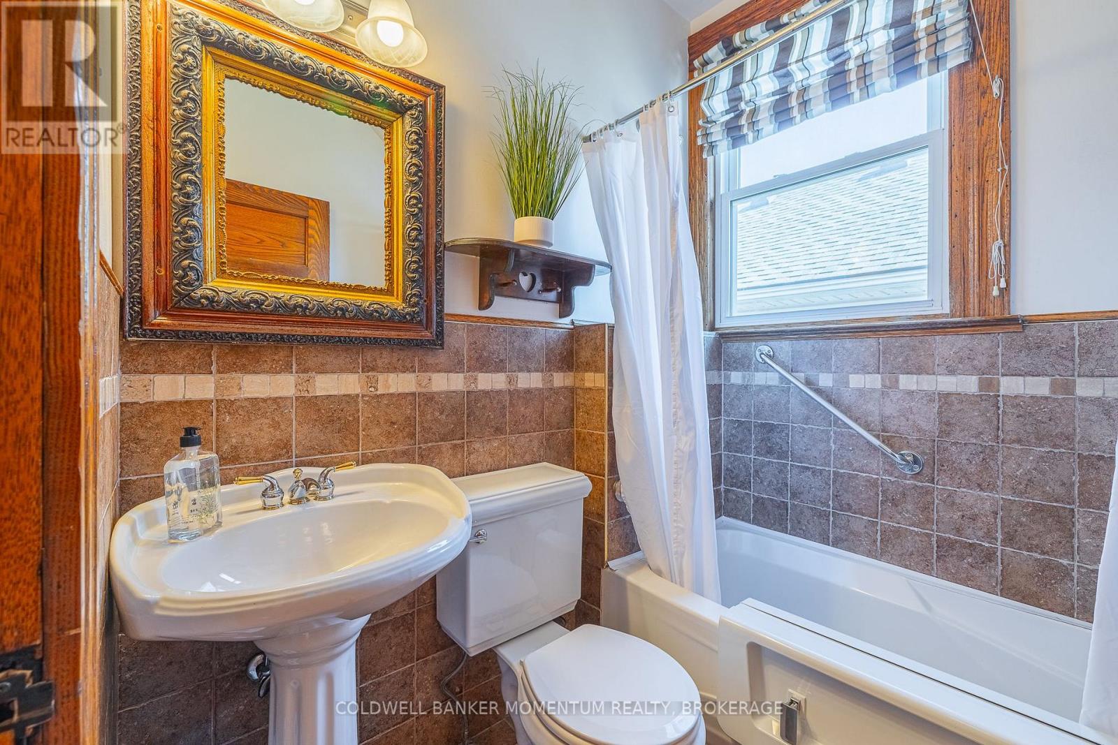 34 Almond Street, St. Catharines (Secord Woods), Ontario  L2T 1E9 - Photo 29 - X12517484