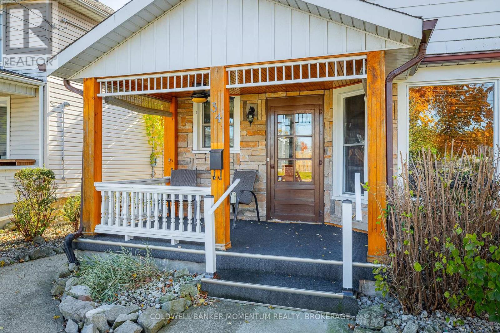 34 Almond Street, St. Catharines (Secord Woods), Ontario  L2T 1E9 - Photo 3 - X12517484