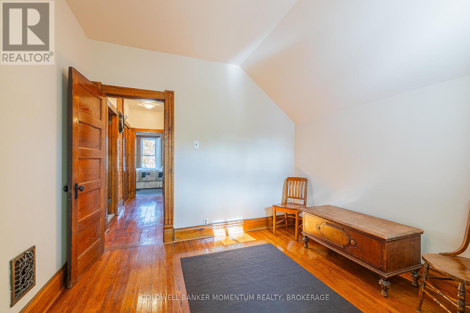 34 Almond Street, St. Catharines (Secord Woods), Ontario  L2T 1E9 - Photo 31 - X12517484