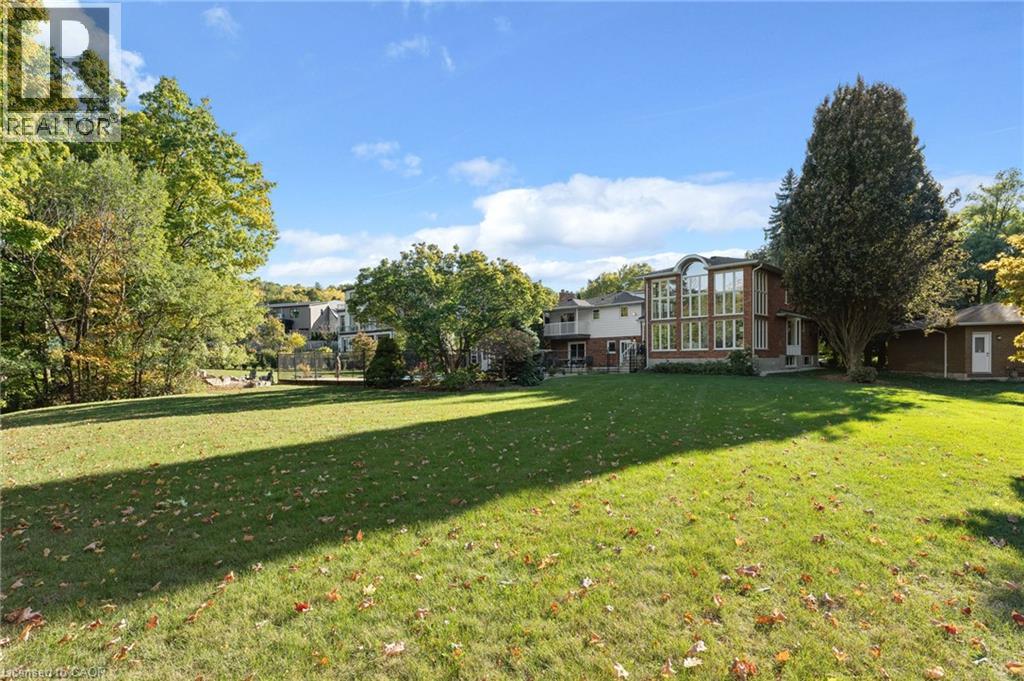 887 Montgomery Drive, Ancaster, Ontario  L9G 3H6 - Photo 4 - 40785357