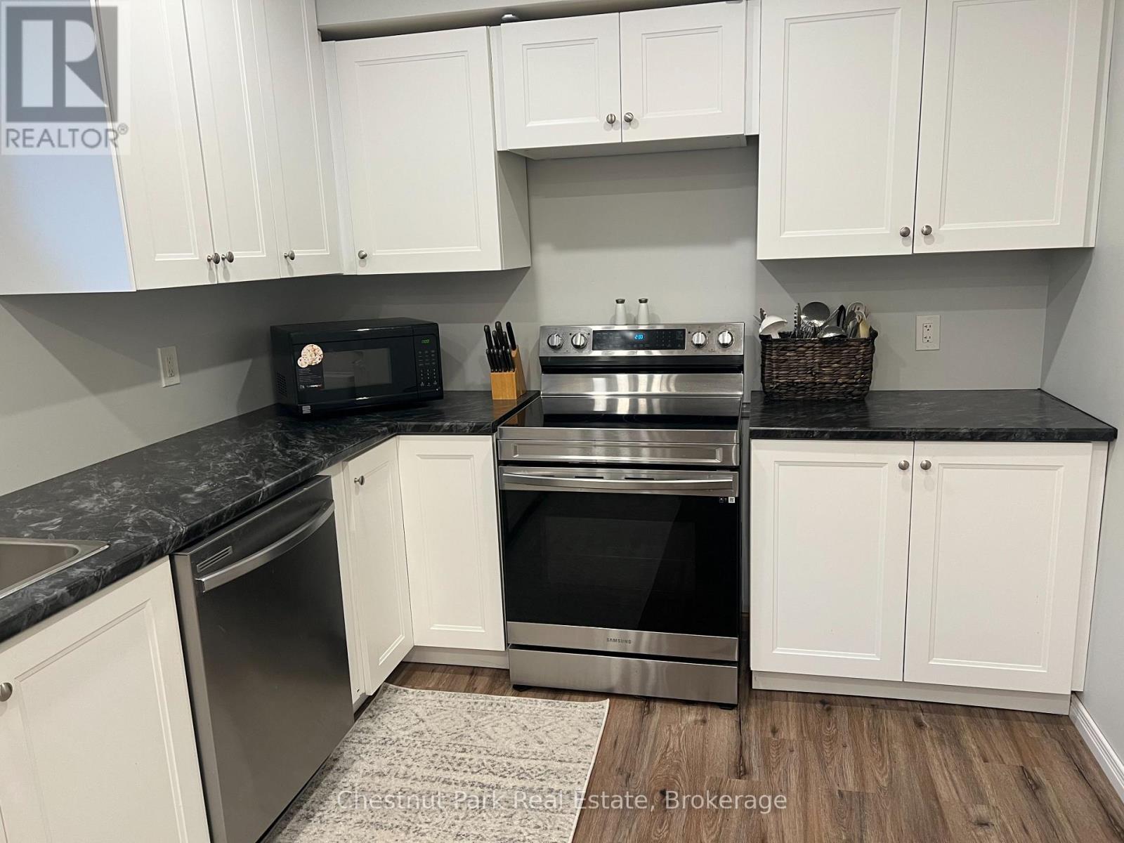 167 Glenlake Boulevard, Collingwood, Ontario  L9Y 0X2 - Photo 10 - S12517314