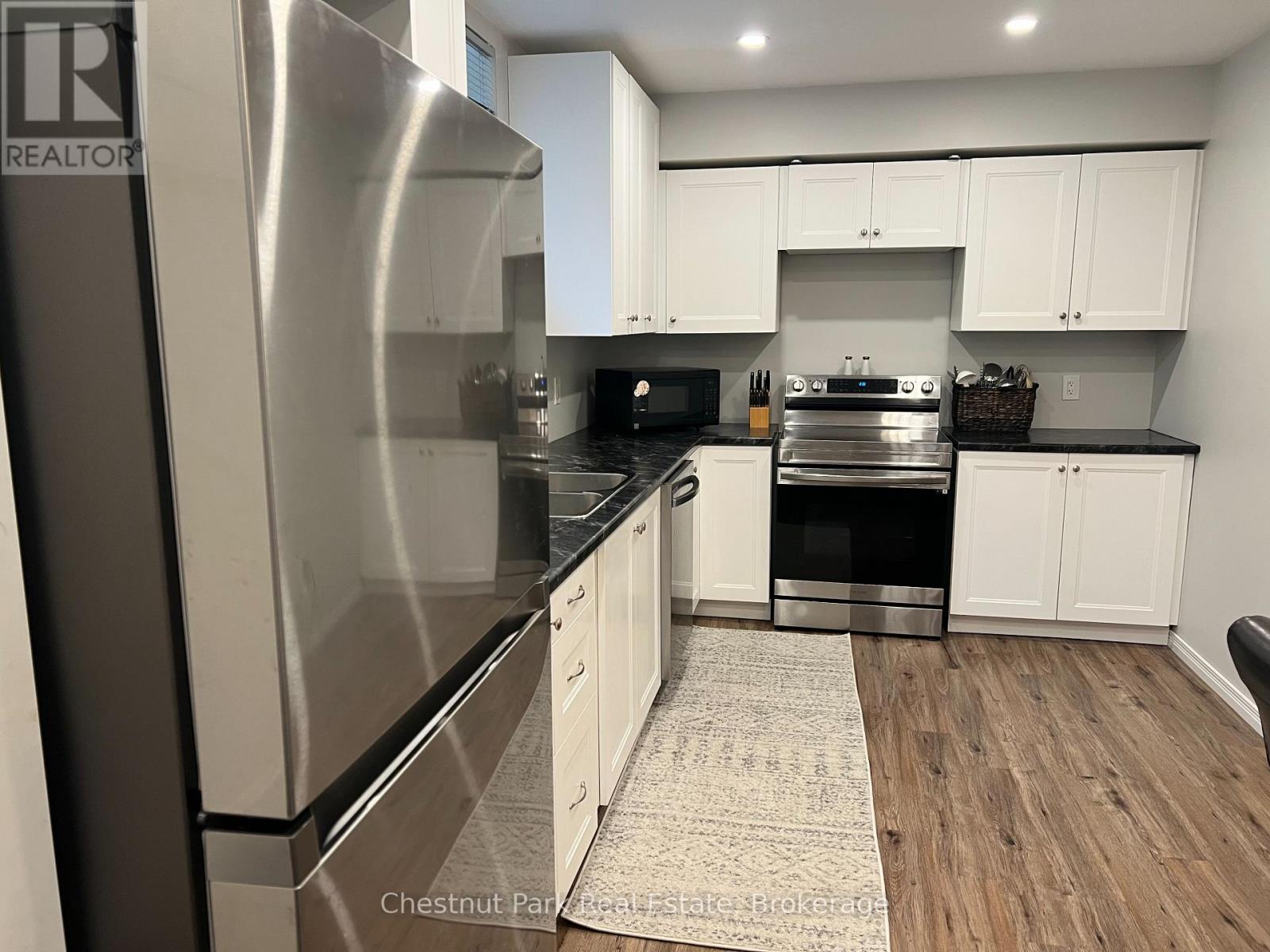 167 Glenlake Boulevard, Collingwood, Ontario  L9Y 0X2 - Photo 9 - S12517314