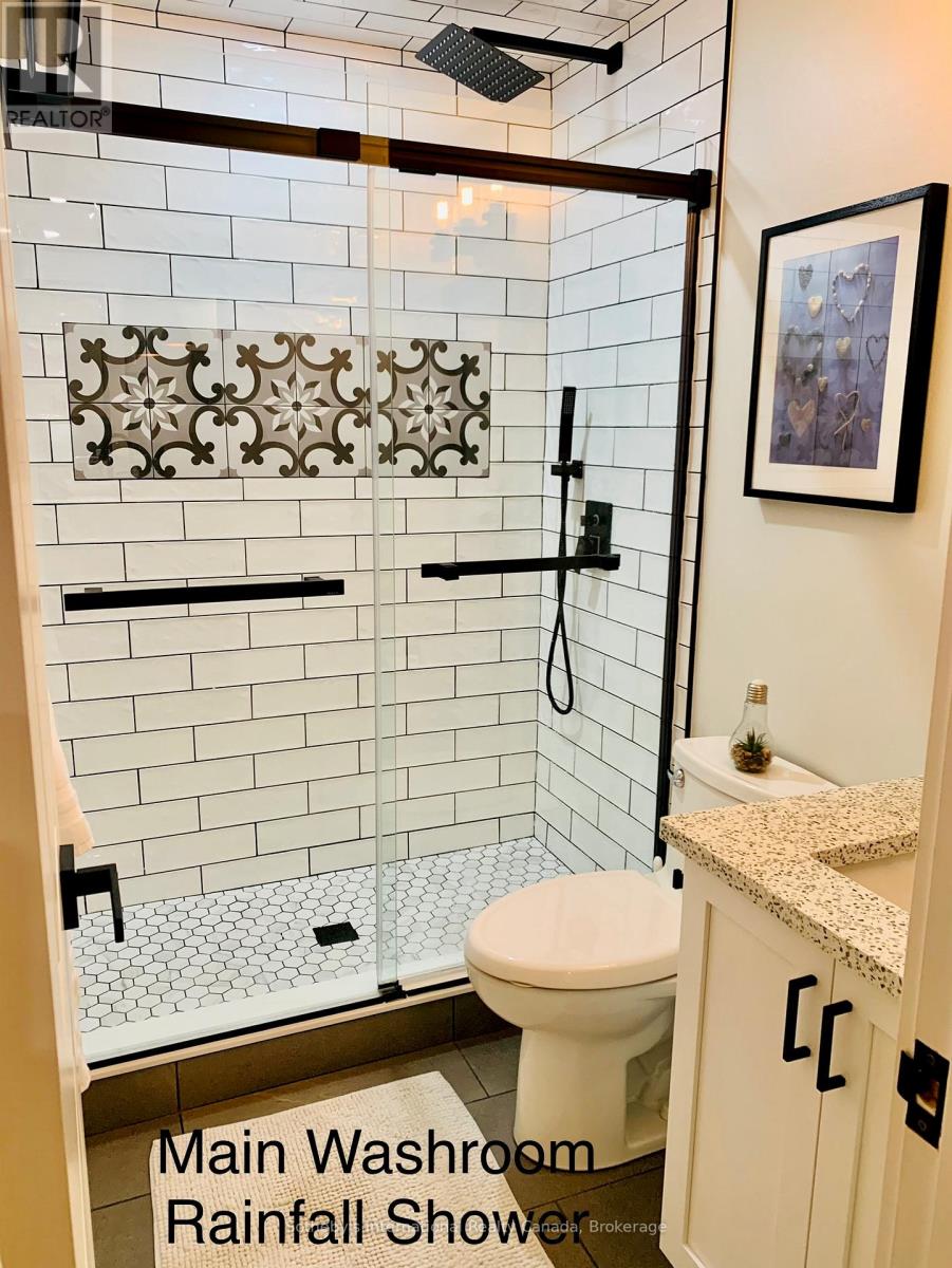 674 Johnston Park Avenue, Collingwood, Ontario L9Y 5C7 - Photo 4 - S12517500