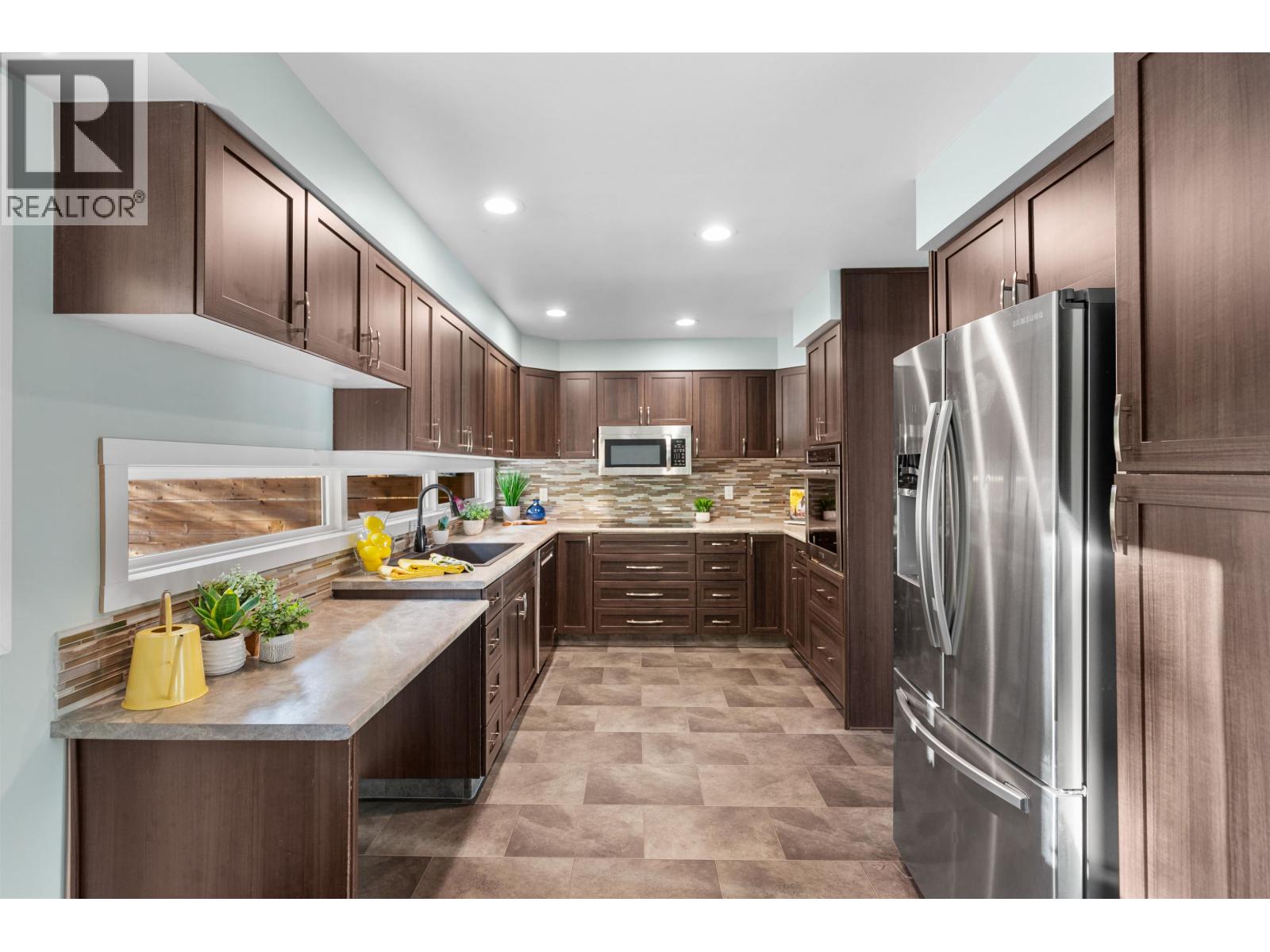 3019 Killarney Drive, Prince George, British Columbia  V2K 2A8 - Photo 11 - R3059481