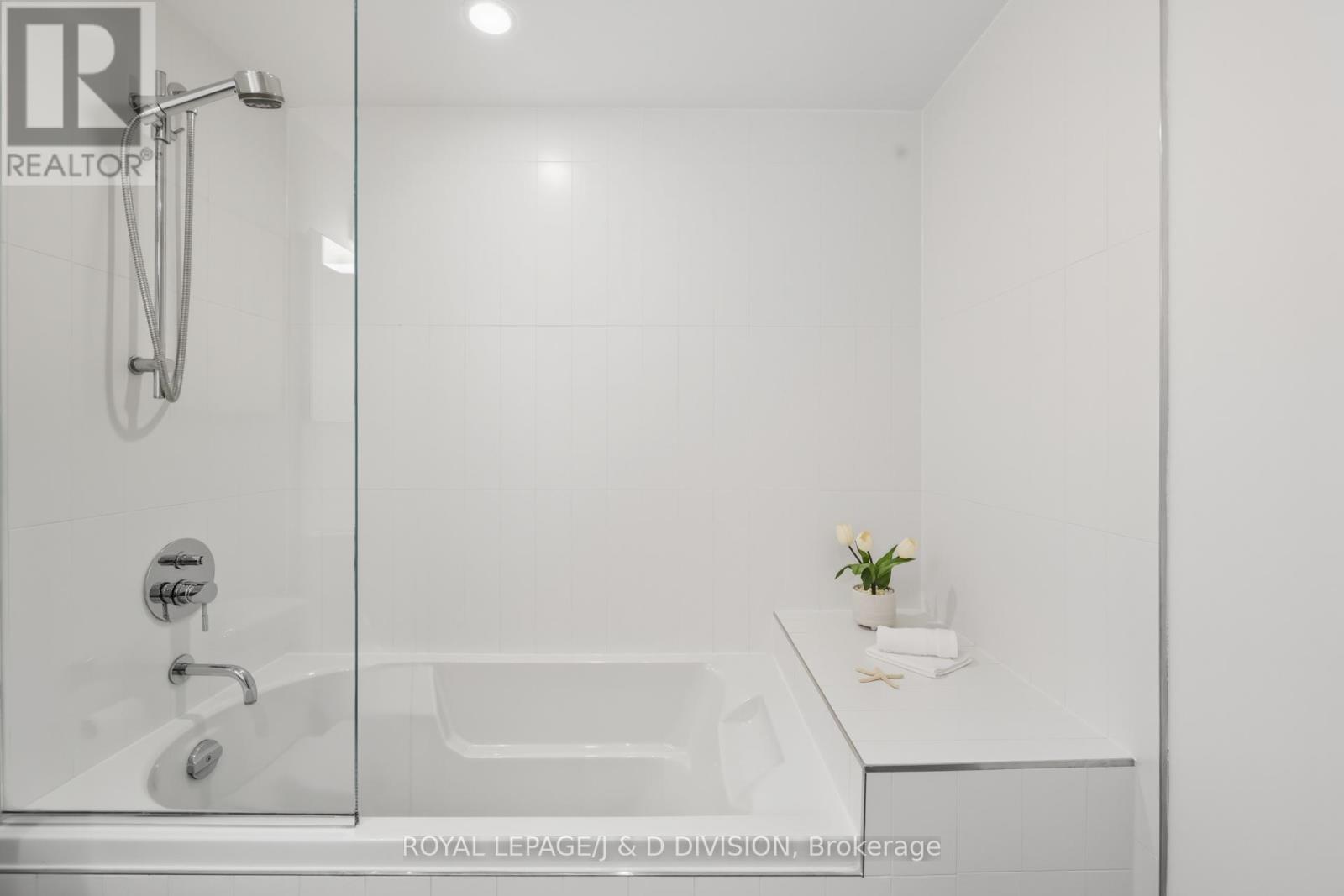 828 - 55 Stewart Street, Toronto, Ontario  M5V 2V1 - Photo 23 - C12517094