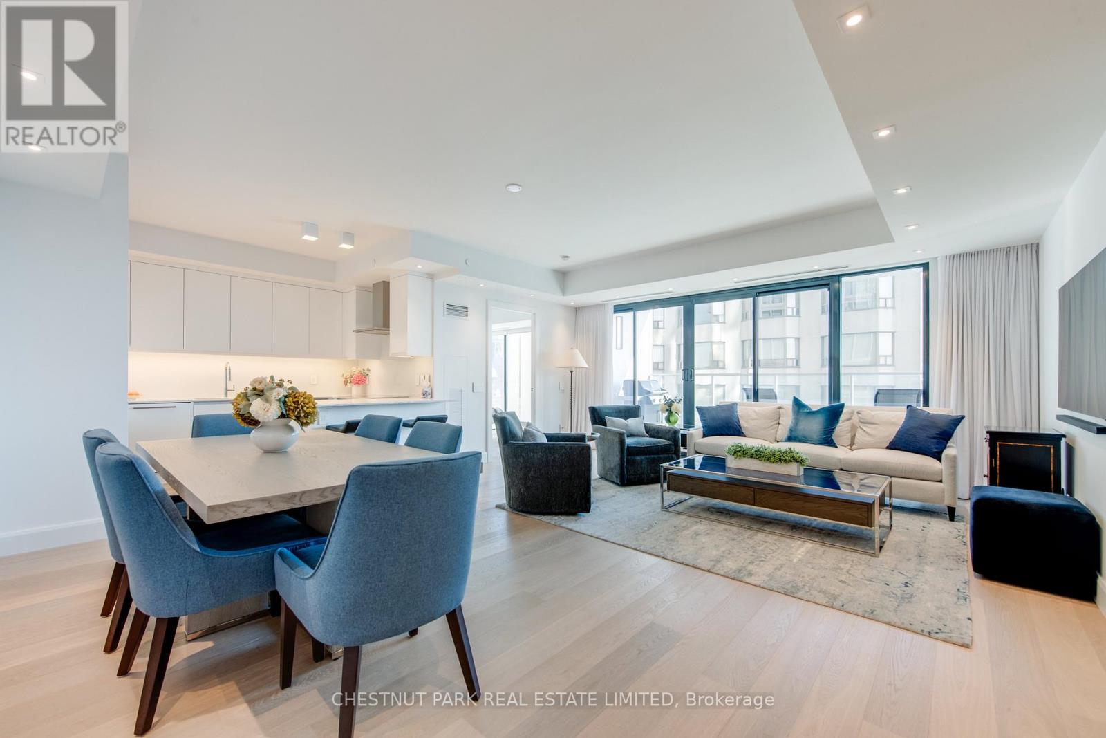 2703 - 200 CUMBERLAND STREET, Toronto, Ontario