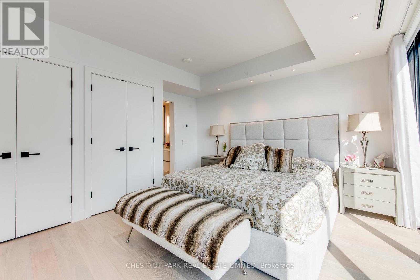 2703 - 200 Cumberland Street, Toronto, Ontario  M5R 0B7 - Photo 13 - C12517100