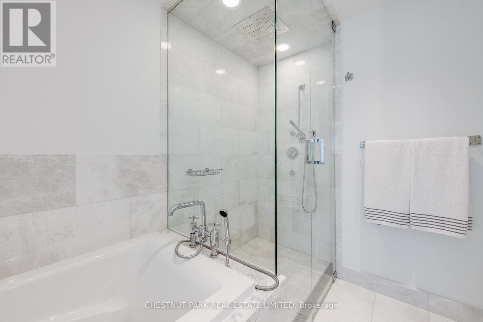 2703 - 200 Cumberland Street, Toronto, Ontario  M5R 0B7 - Photo 19 - C12517100