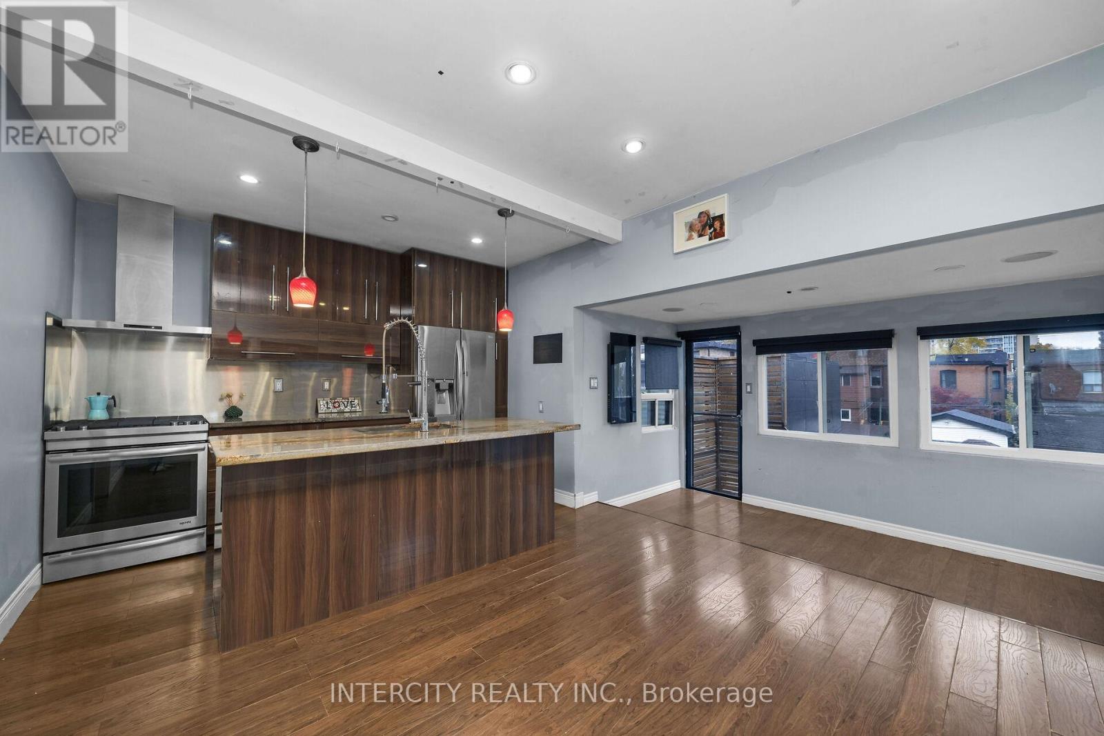 161 Wychwood Avenue, Toronto, Ontario  M6C 2T4 - Photo 17 - C12517122