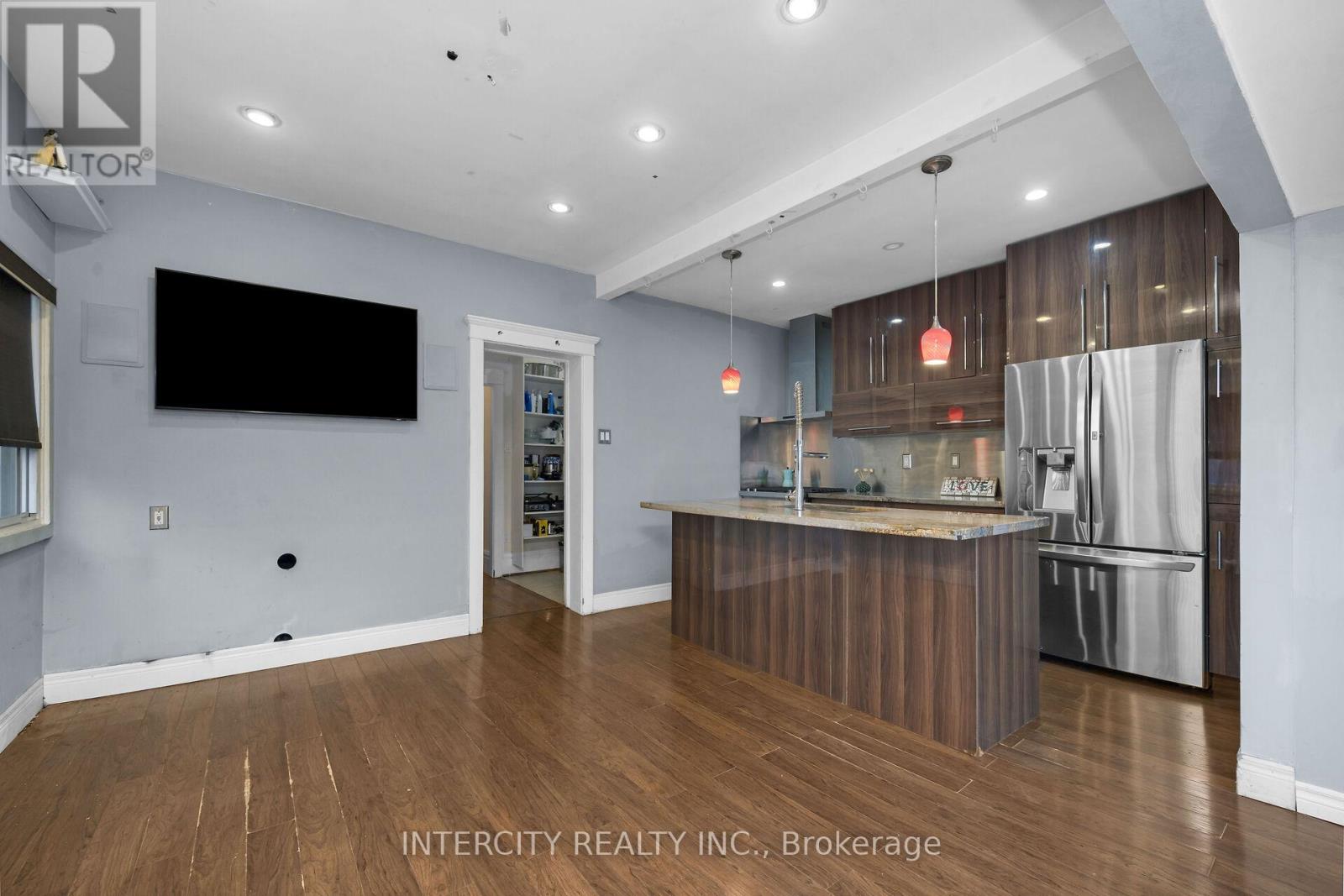 161 Wychwood Avenue, Toronto, Ontario  M6C 2T4 - Photo 18 - C12517122