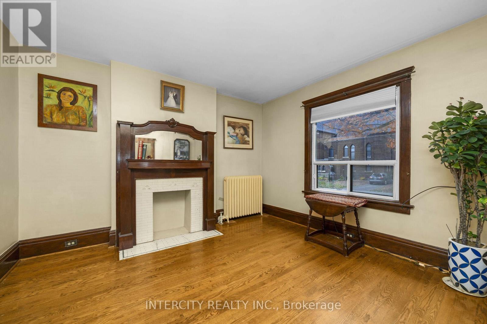 161 Wychwood Avenue, Toronto, Ontario  M6C 2T4 - Photo 6 - C12517122