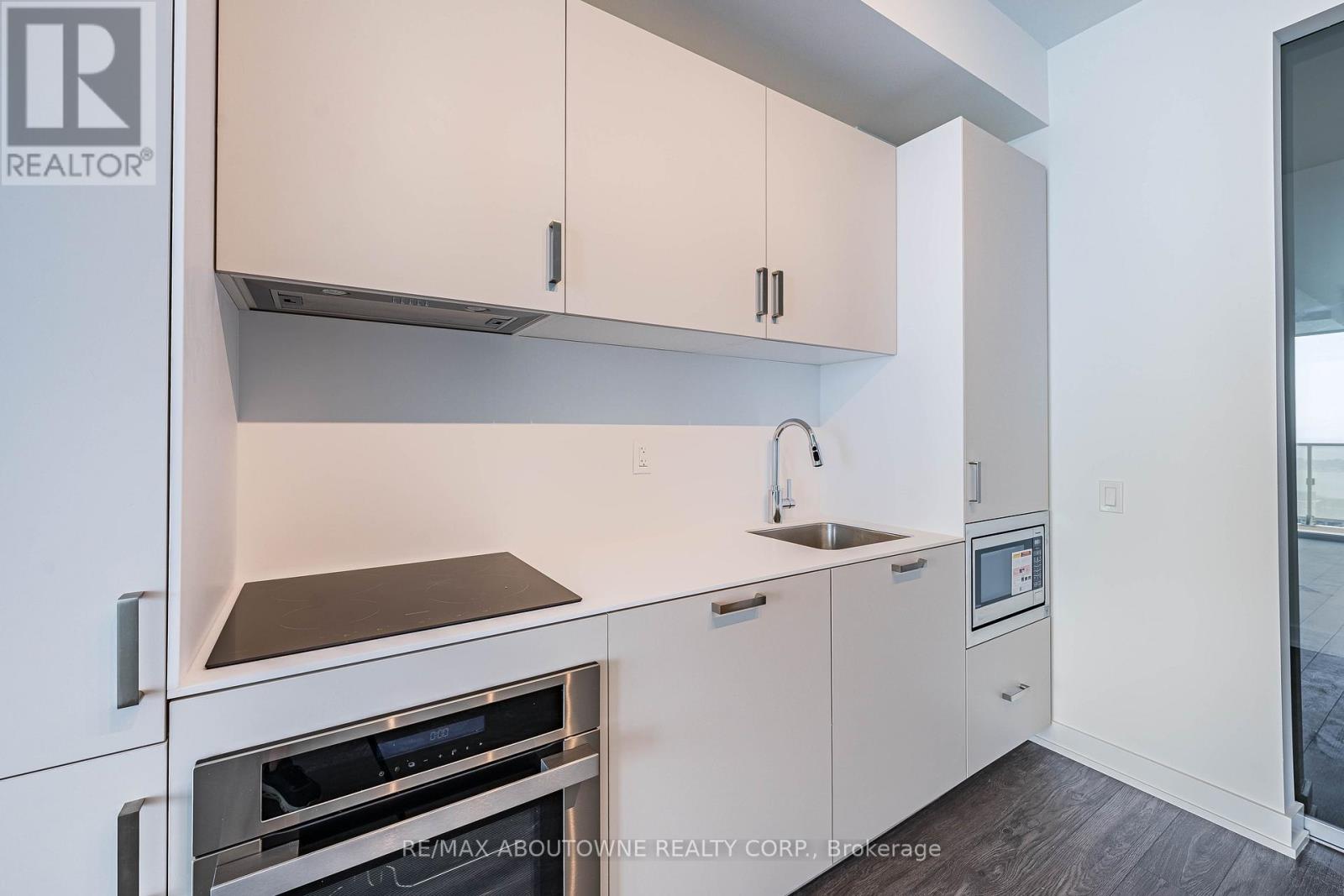 5308 - 88 Queen Street E, Toronto, Ontario  M5C 0B6 - Photo 17 - C12517160
