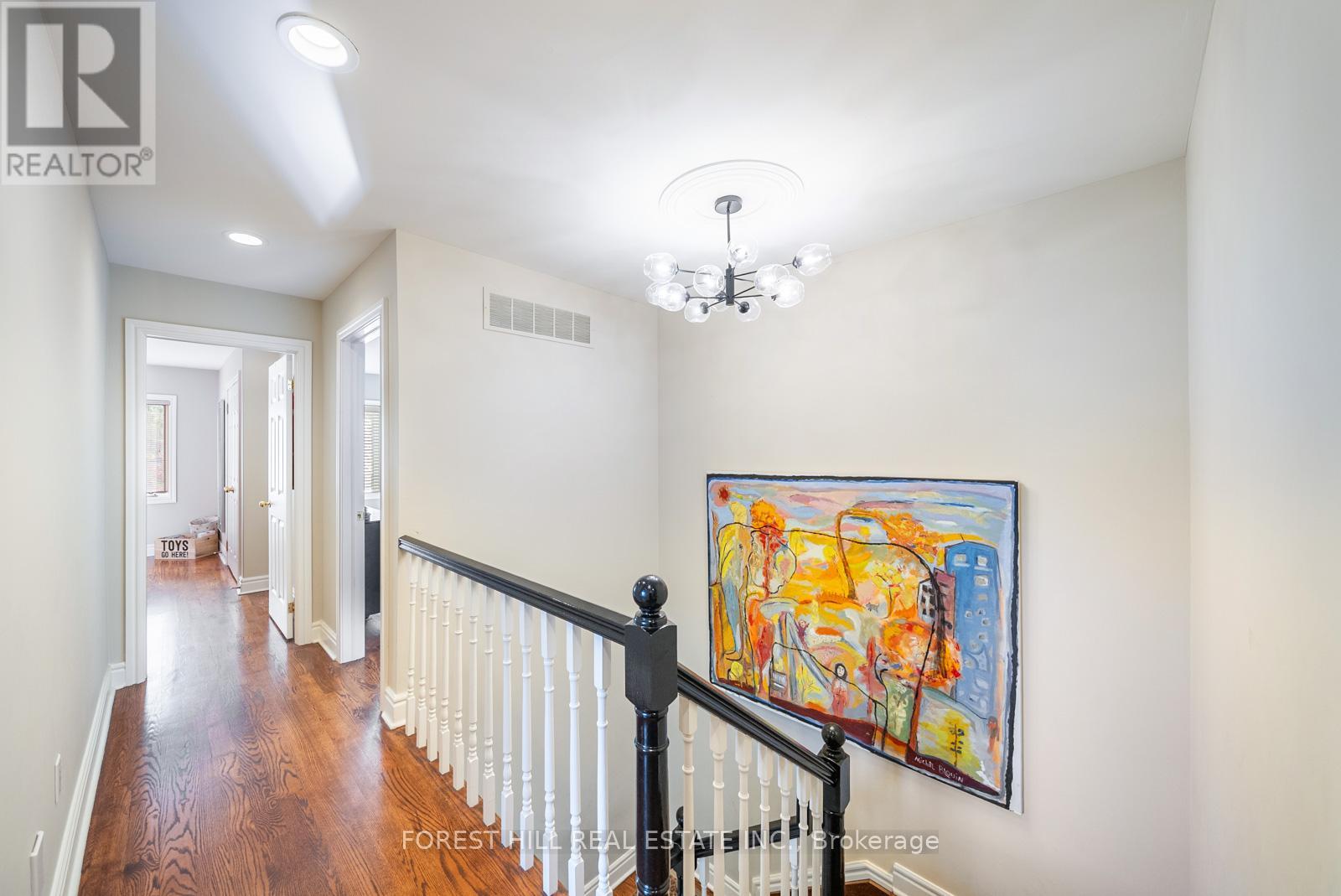 2 St Hildas Avenue, Toronto, Ontario  M4N 2P4 - Photo 25 - C12517190