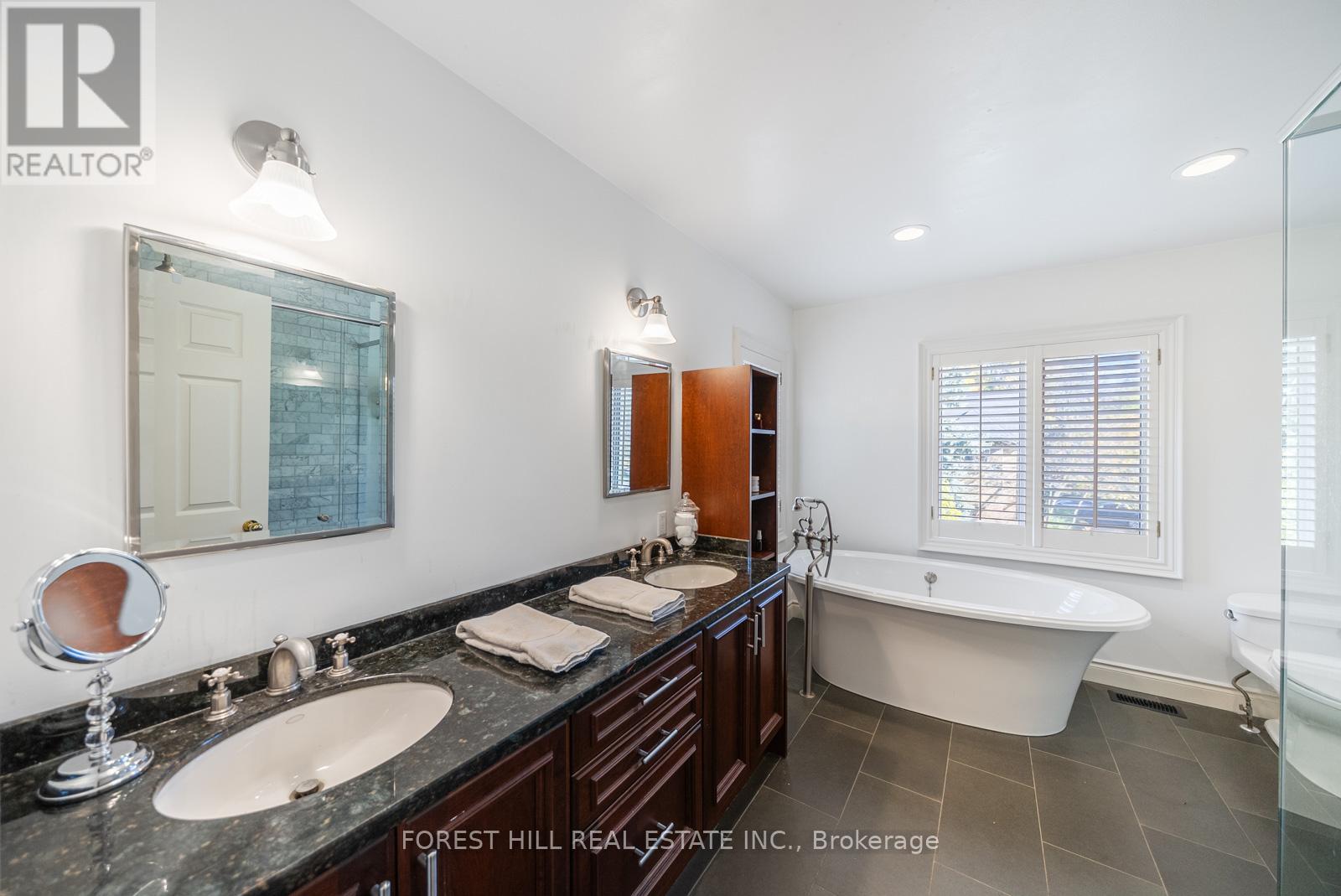 2 St Hildas Avenue, Toronto, Ontario  M4N 2P4 - Photo 29 - C12517190