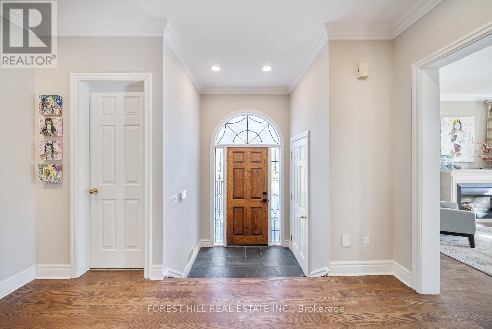 2 St Hildas Avenue, Toronto, Ontario  M4N 2P4 - Photo 5 - C12517190