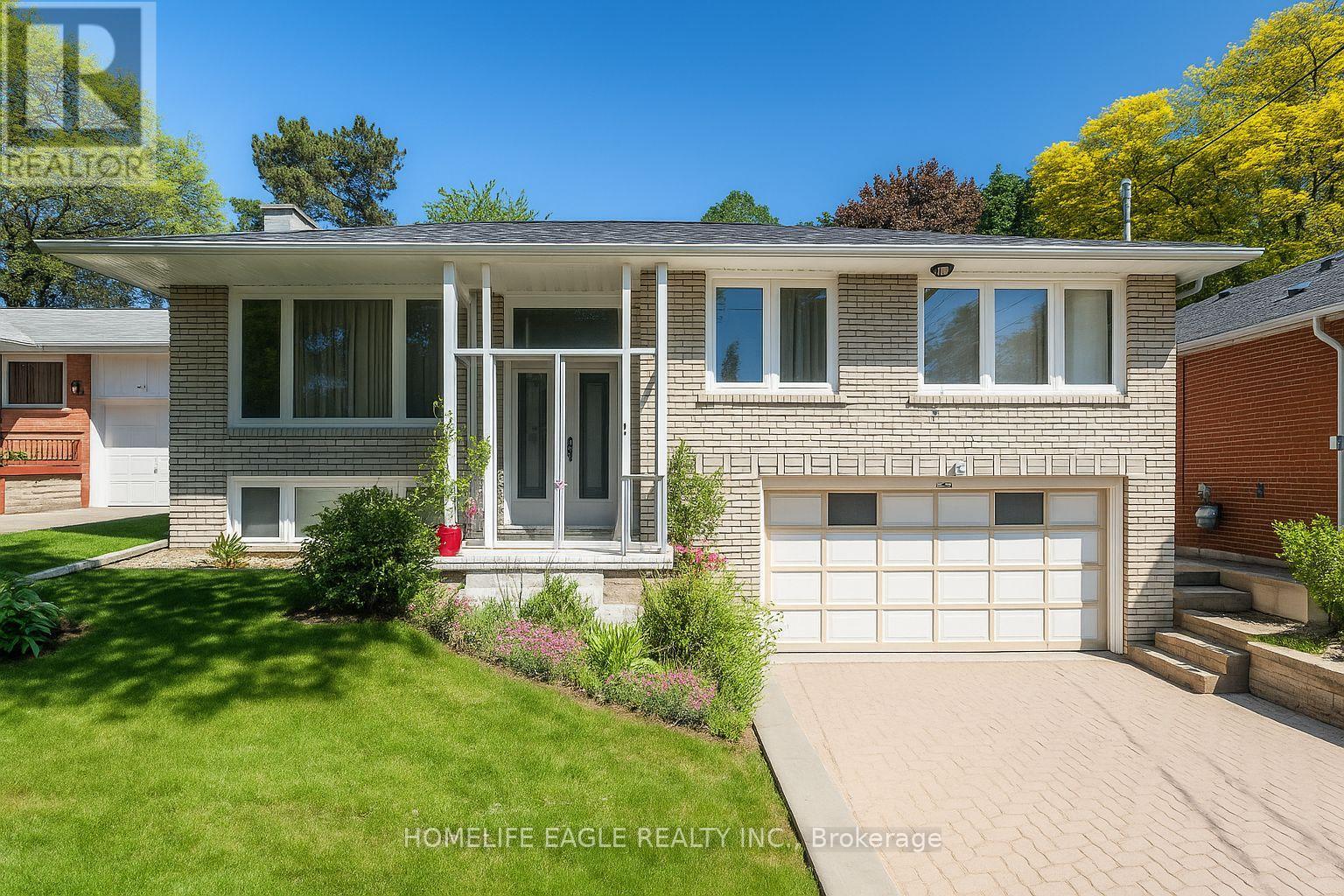 Upper - 33 Summer Heights, Toronto, Ontario  M2K 1Y2 - Photo 2 - C12517202