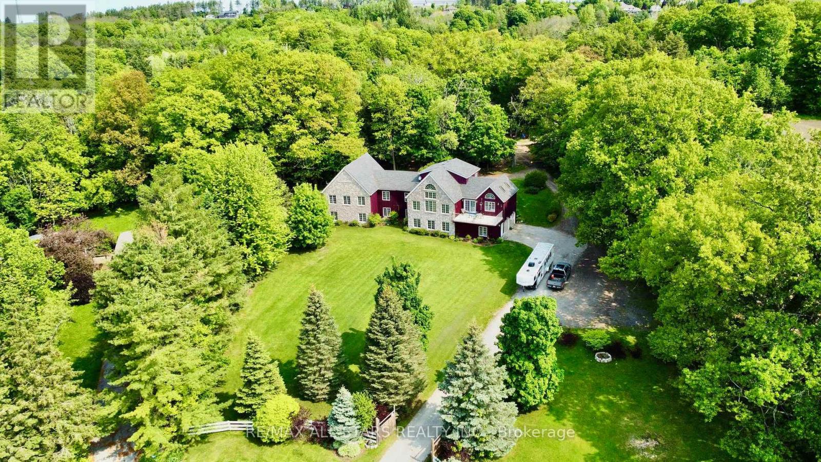 100 SNOWRIDGE COURT, Oshawa, Ontario