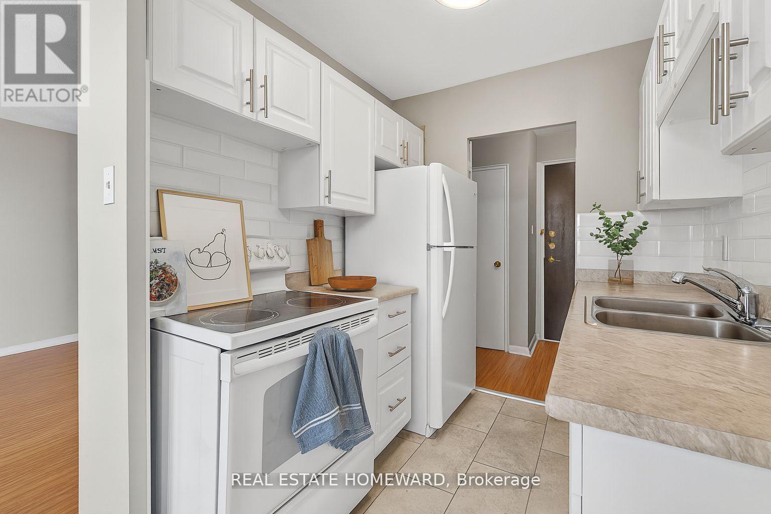 708 - 915 Midland Avenue, Toronto, Ontario  M1K 4G1 - Photo 5 - E12517070