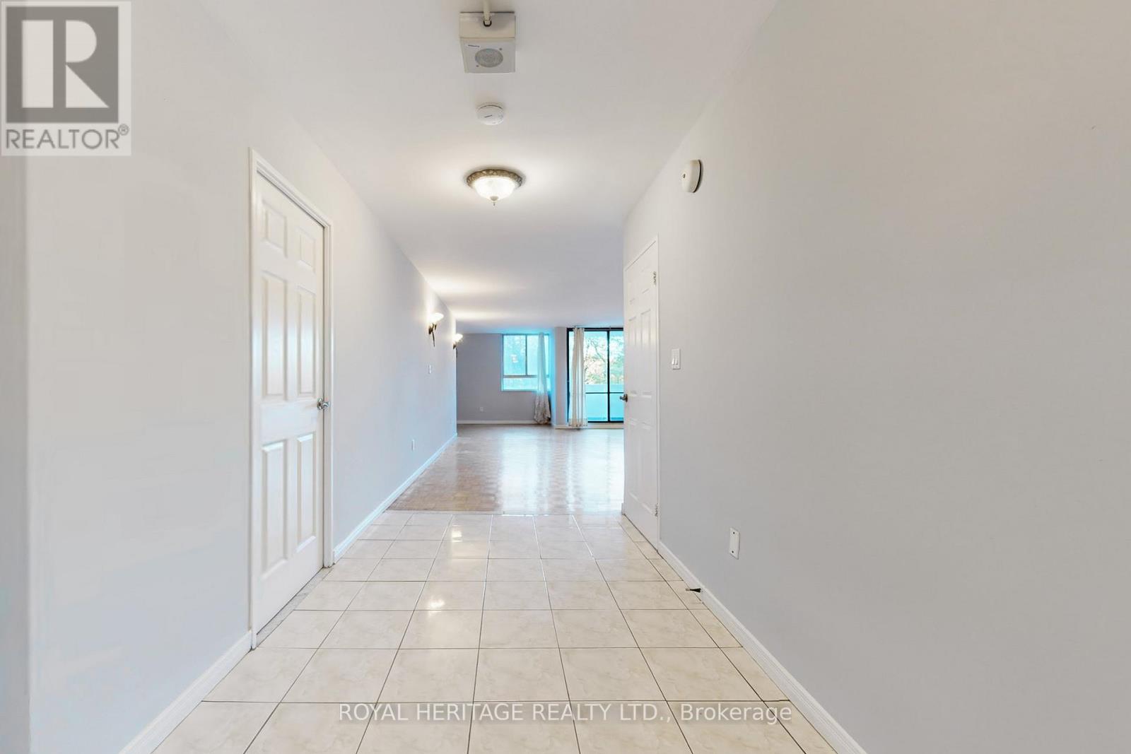 301 - 3 Massey Square, Toronto, Ontario  M4C 5L5 - Photo 5 - E12517156