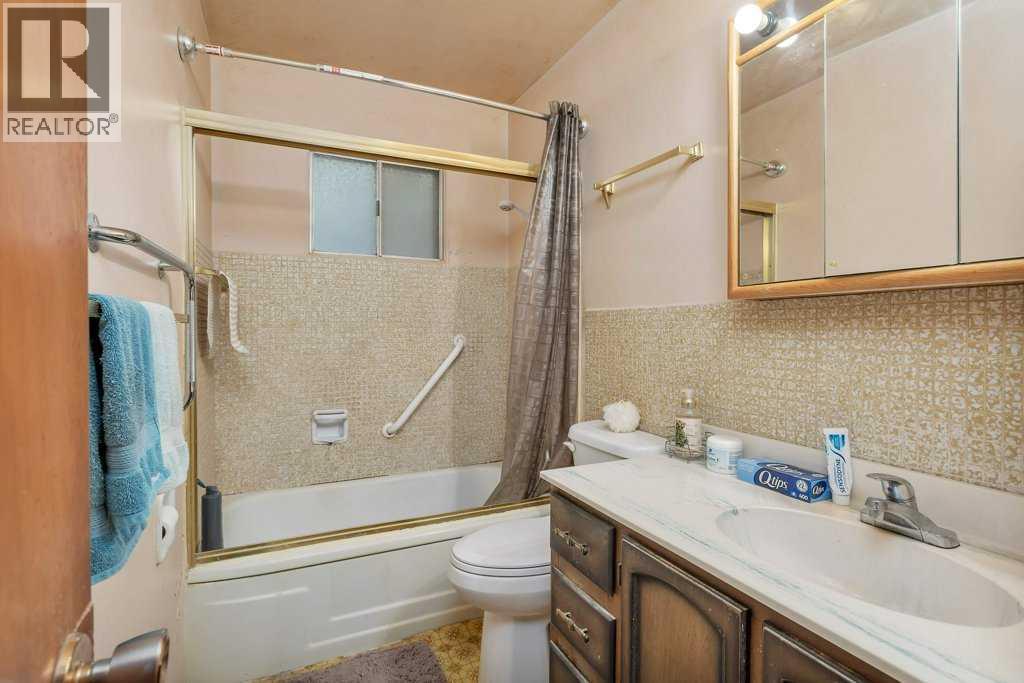 19 Spencer Street, Red Deer, Alberta  T4N 0B1 - Photo 22 - A2269198