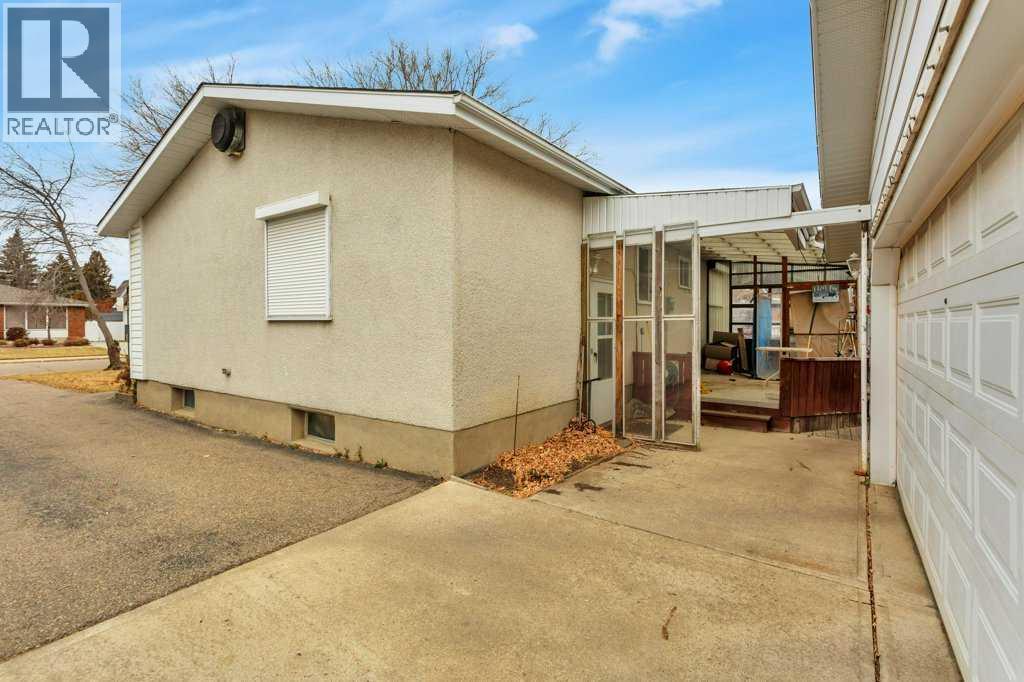 19 Spencer Street, Red Deer, Alberta  T4N 0B1 - Photo 40 - A2269198