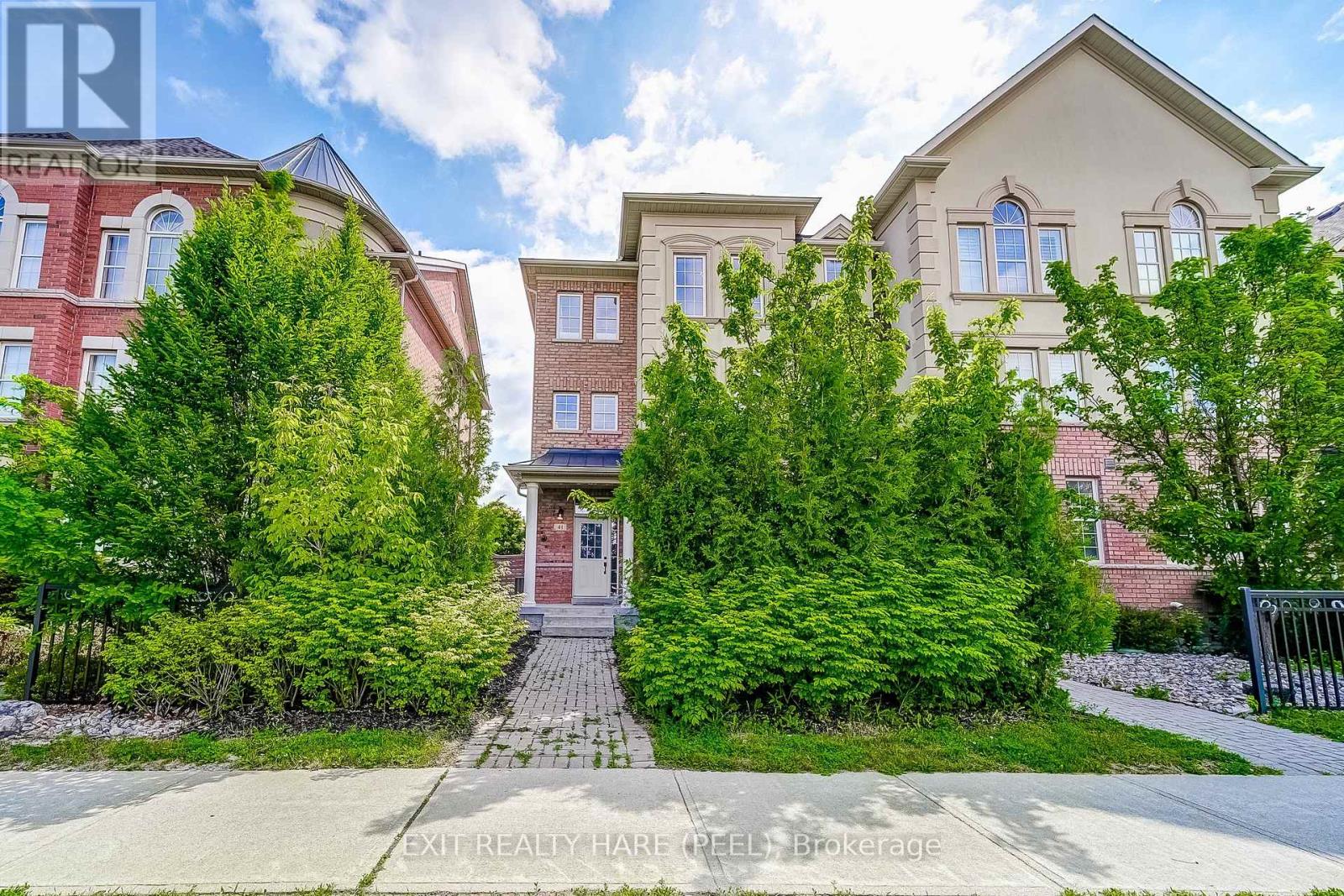 41 Poetry Drive, Vaughan, Ontario  L4H 3R1 - Photo 2 - N12517048