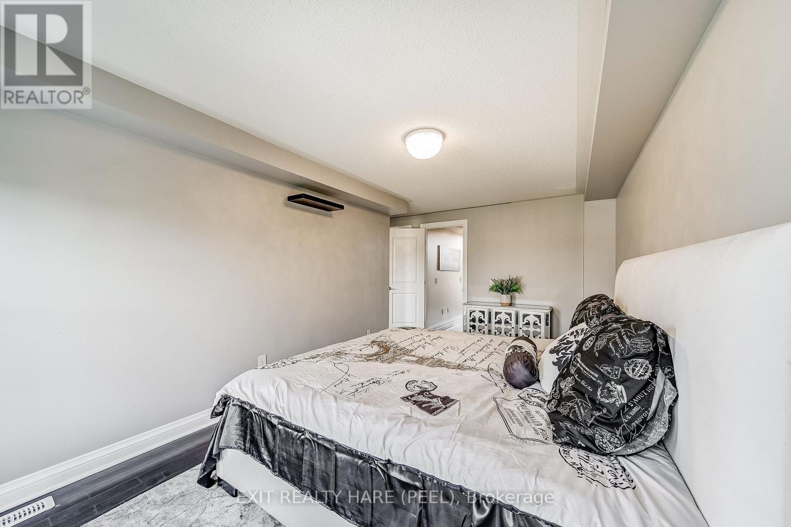 41 Poetry Drive, Vaughan, Ontario  L4H 3R1 - Photo 23 - N12517048