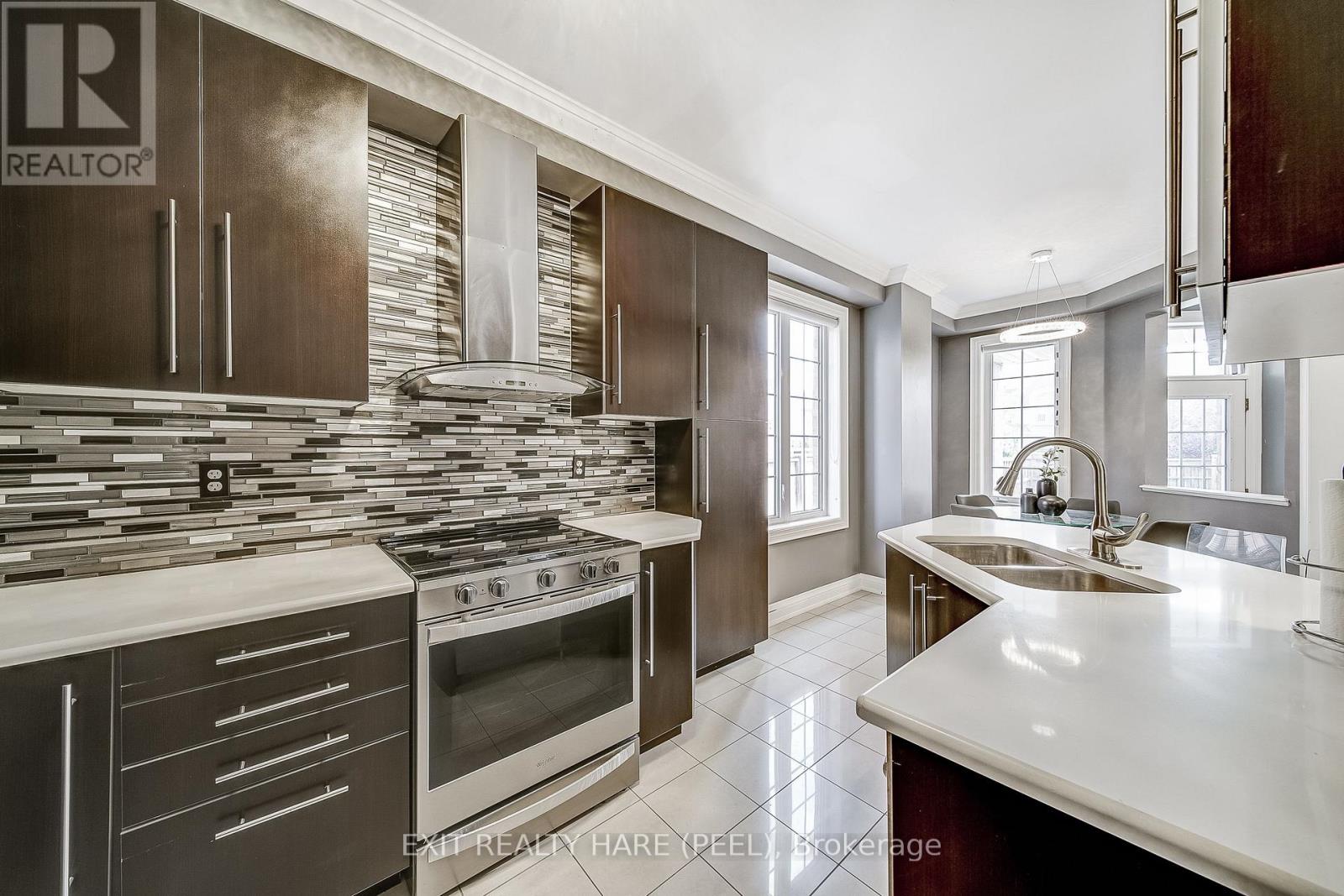 41 Poetry Drive, Vaughan, Ontario  L4H 3R1 - Photo 9 - N12517048