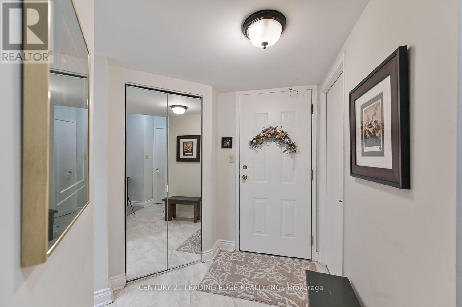 120 - 100 Anna Russell Way, Markham, Ontario  L3R 6C7 - Photo 7 - N12517076