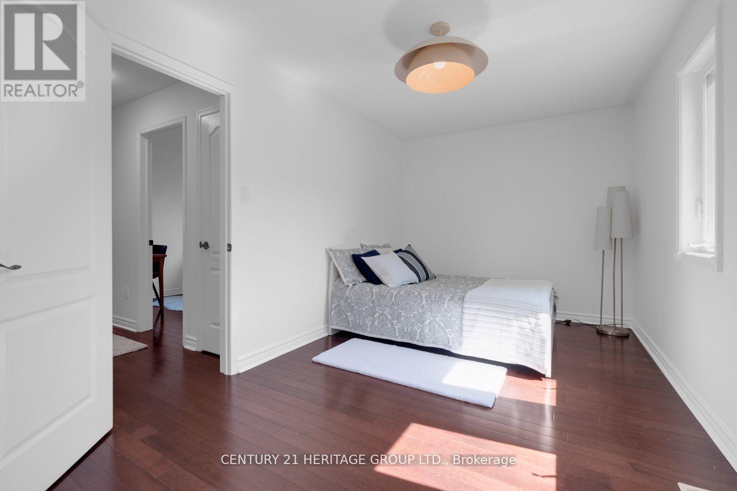 431 Carruthers Avenue, Newmarket, Ontario  L3X 2C1 - Photo 21 - N12517078