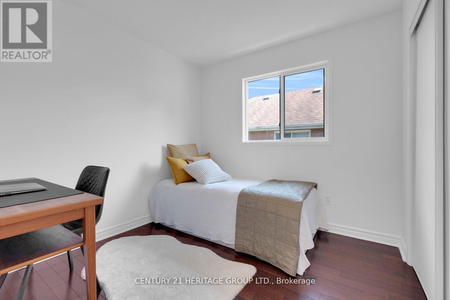 431 Carruthers Avenue, Newmarket, Ontario  L3X 2C1 - Photo 23 - N12517078