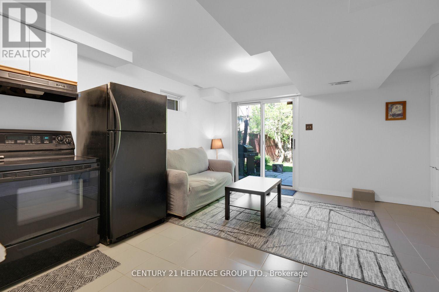 431 Carruthers Avenue, Newmarket, Ontario  L3X 2C1 - Photo 31 - N12517078