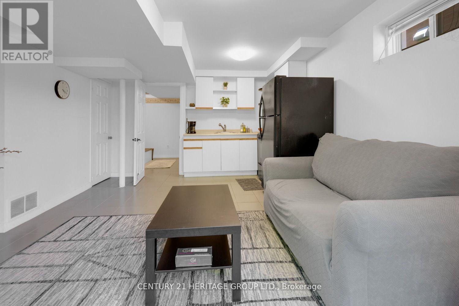 431 Carruthers Avenue, Newmarket, Ontario  L3X 2C1 - Photo 36 - N12517078