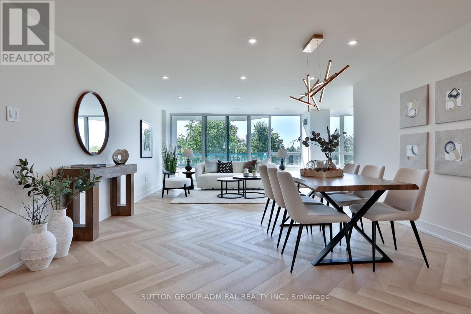 610 - 7250 YONGE STREET, Vaughan, Ontario