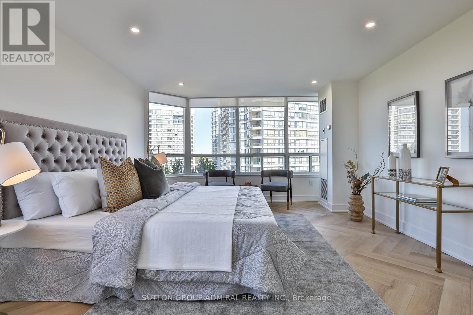 610 - 7250 Yonge Street, Vaughan, Ontario  L4J 7X1 - Photo 13 - N12517092