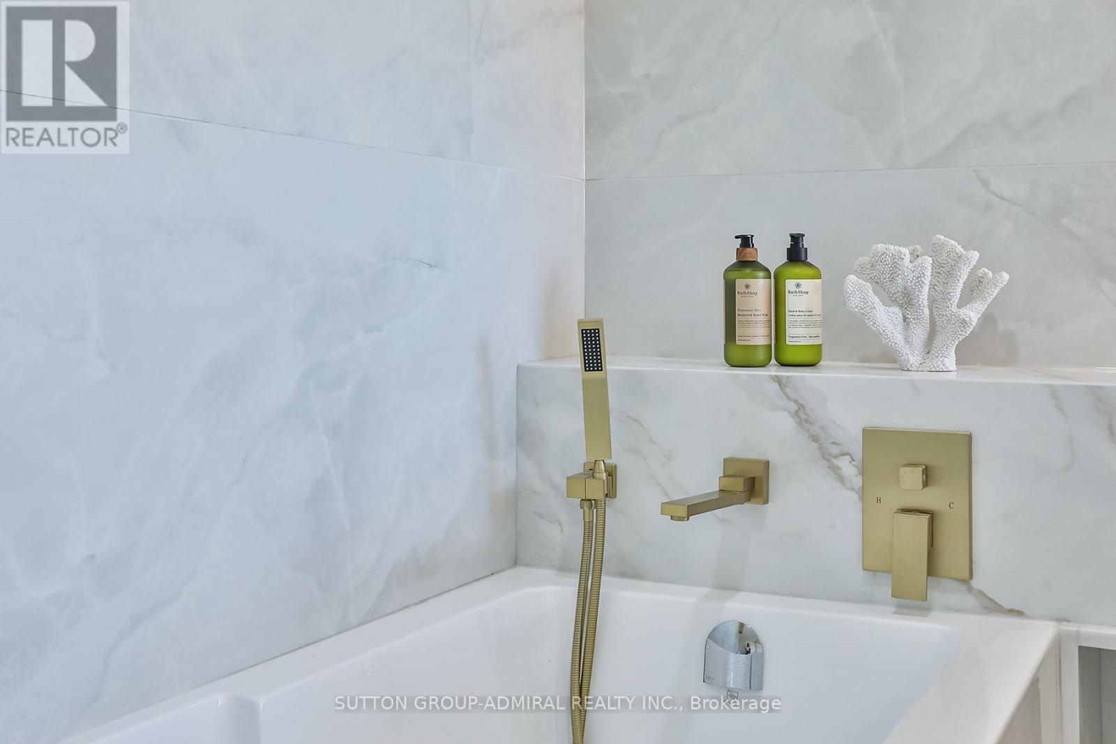 610 - 7250 Yonge Street, Vaughan, Ontario  L4J 7X1 - Photo 18 - N12517092