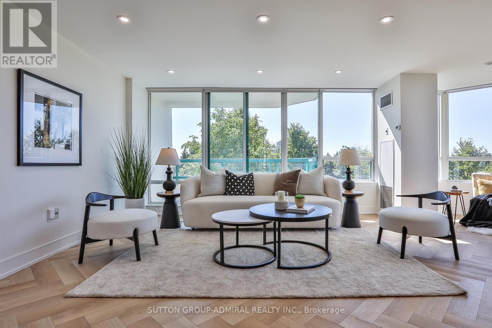 610 - 7250 Yonge Street, Vaughan, Ontario  L4J 7X1 - Photo 4 - N12517092