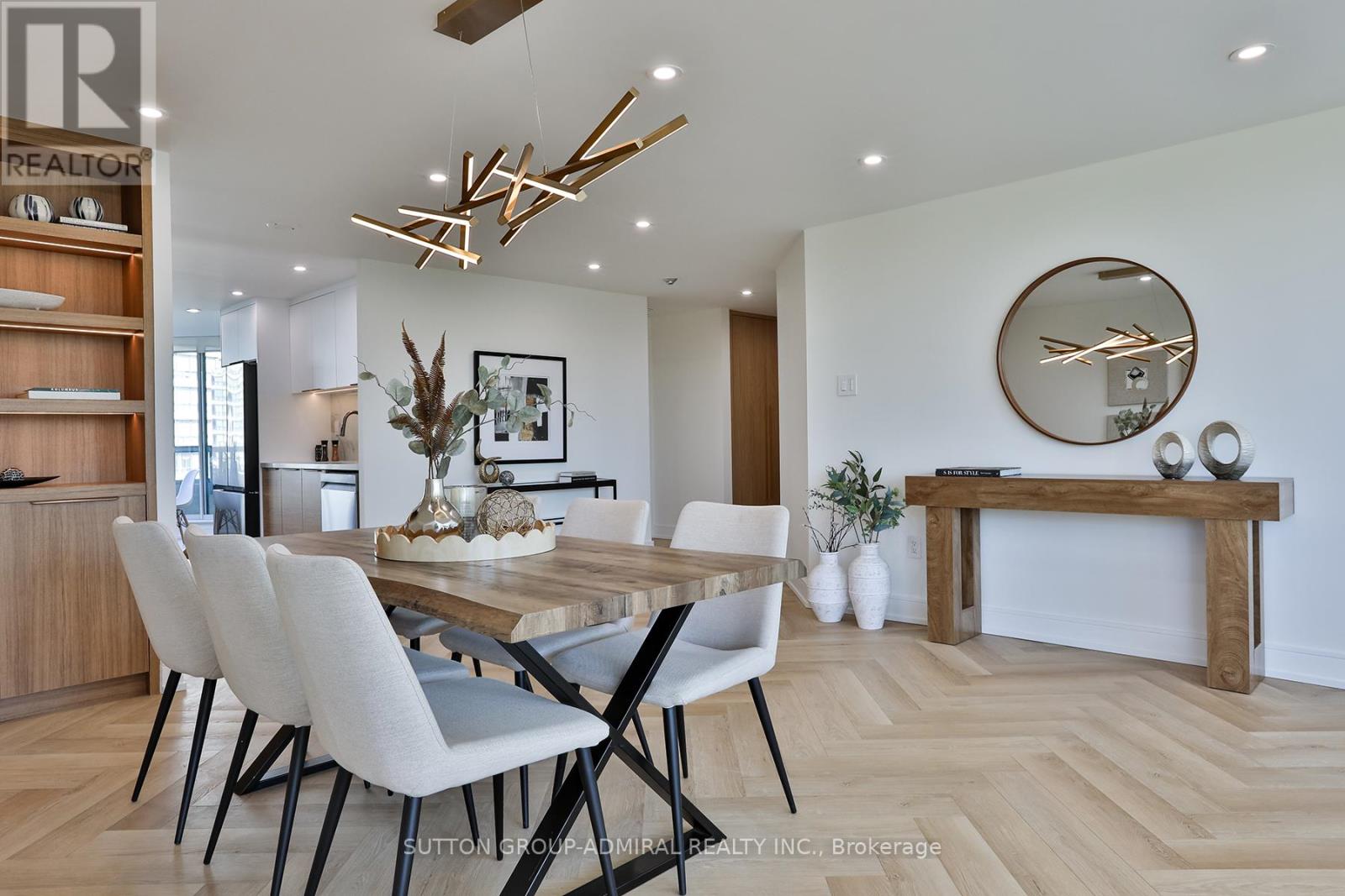 610 - 7250 Yonge Street, Vaughan, Ontario  L4J 7X1 - Photo 5 - N12517092