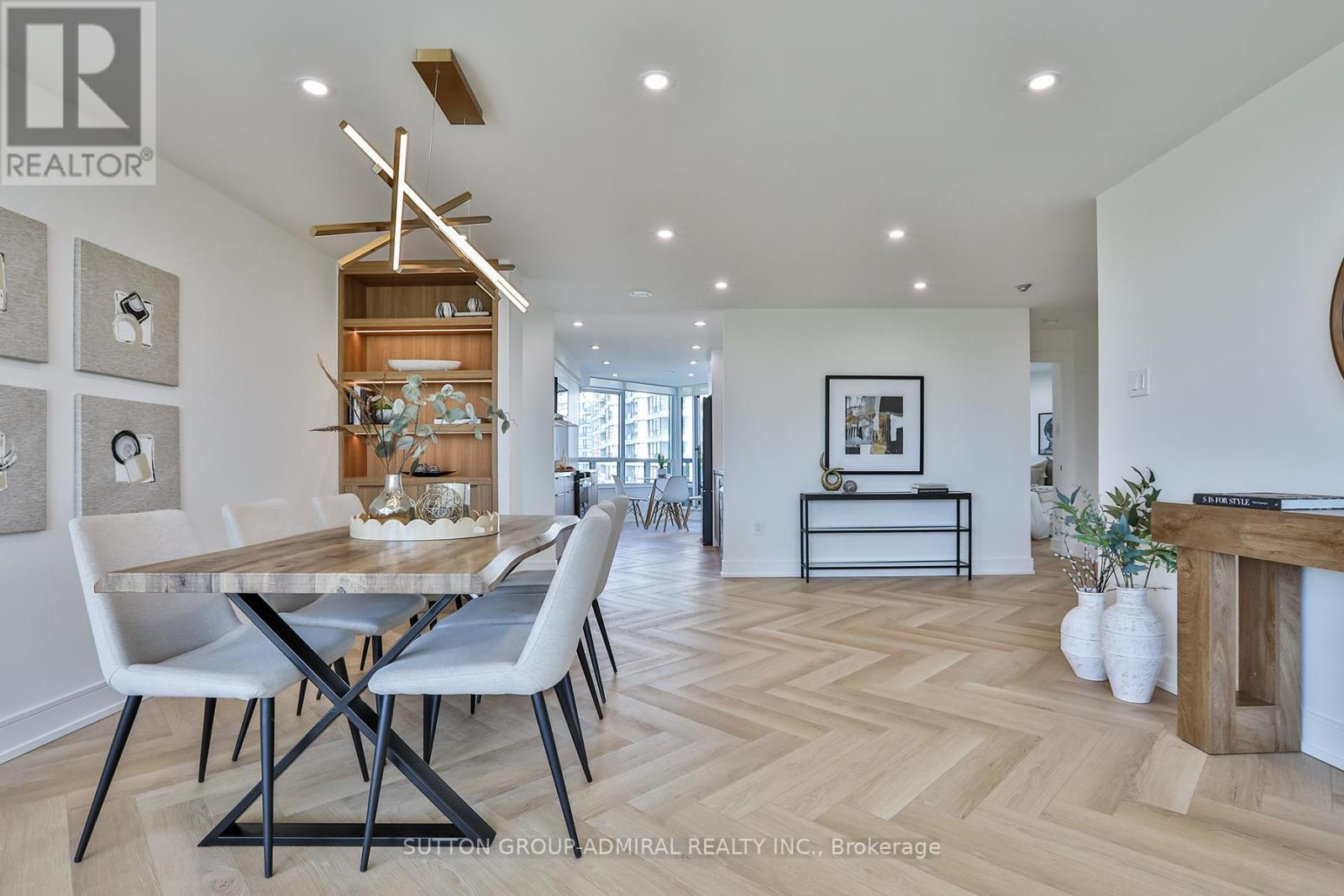 610 - 7250 Yonge Street, Vaughan, Ontario  L4J 7X1 - Photo 6 - N12517092