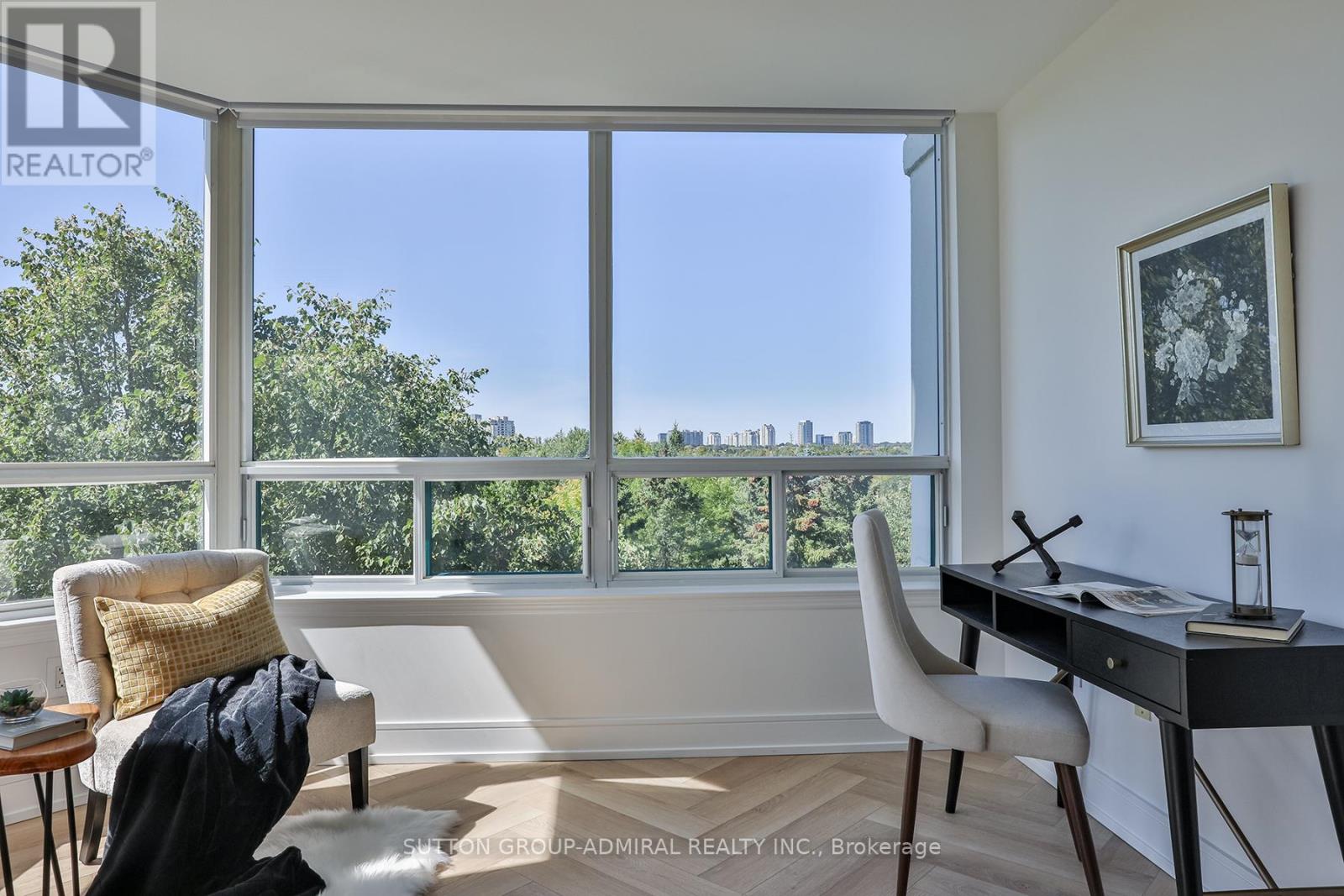 610 - 7250 Yonge Street, Vaughan, Ontario  L4J 7X1 - Photo 8 - N12517092